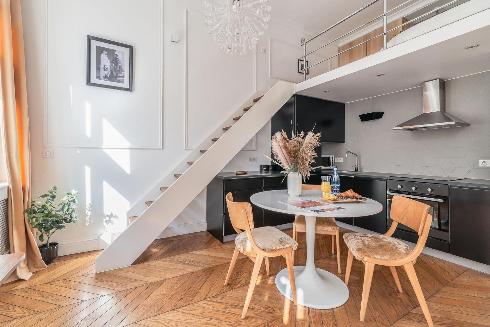 Modern Loft With Balcony Next To Mariott -600mbps Wifi Warsaw