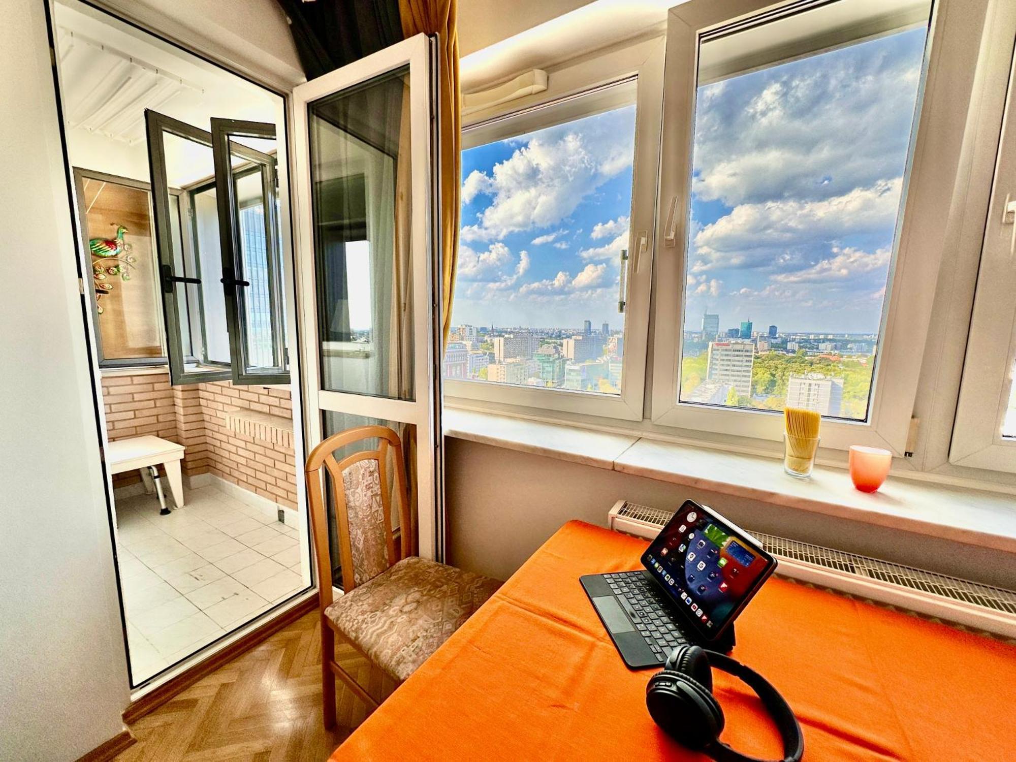 Orange 3 Fast Wifi 1gbs 85'tv Netflix Hbo Disney+ Skyshowmax * Warsaw