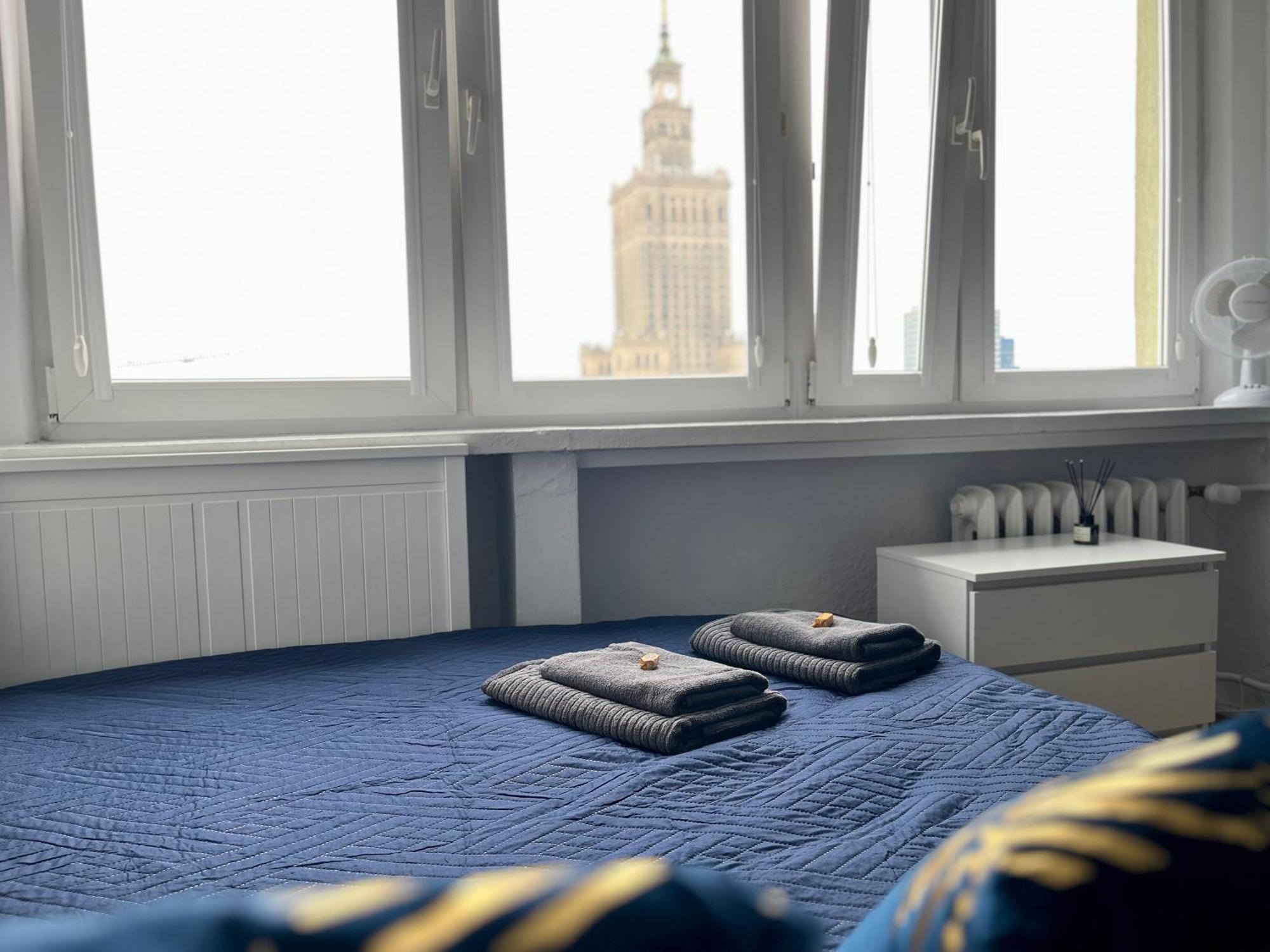 Apartment == View Center ==