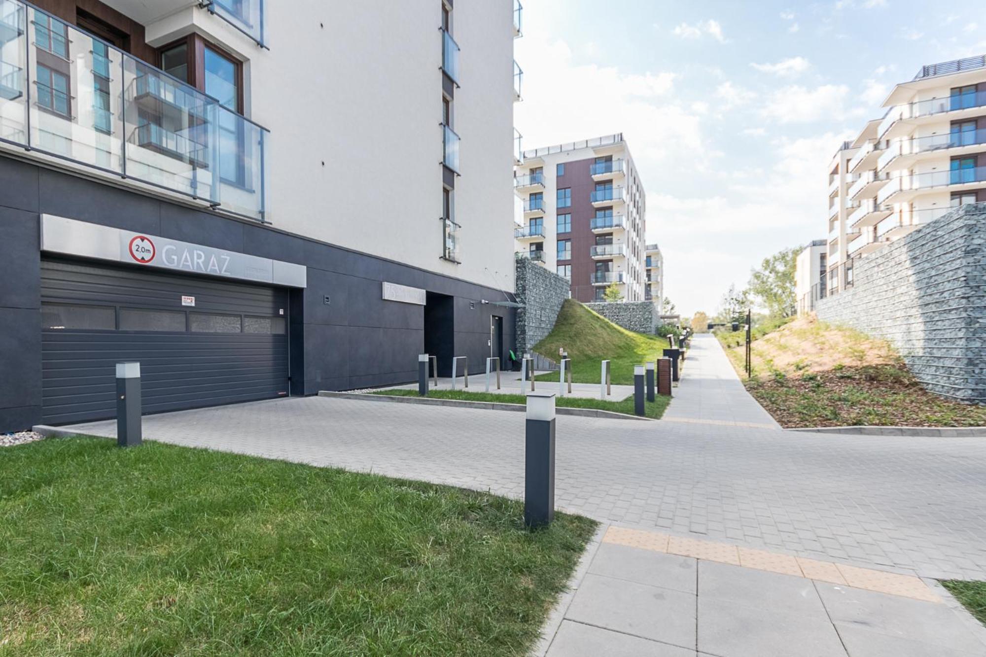 Superapart Jagiellonska 75, Parking Apartment *