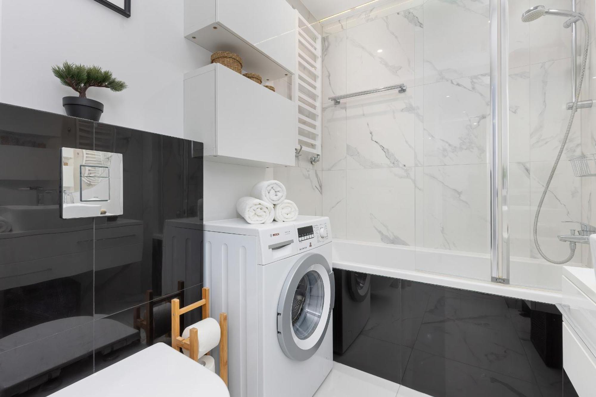 Metro Plocka Exquisite By Renters *