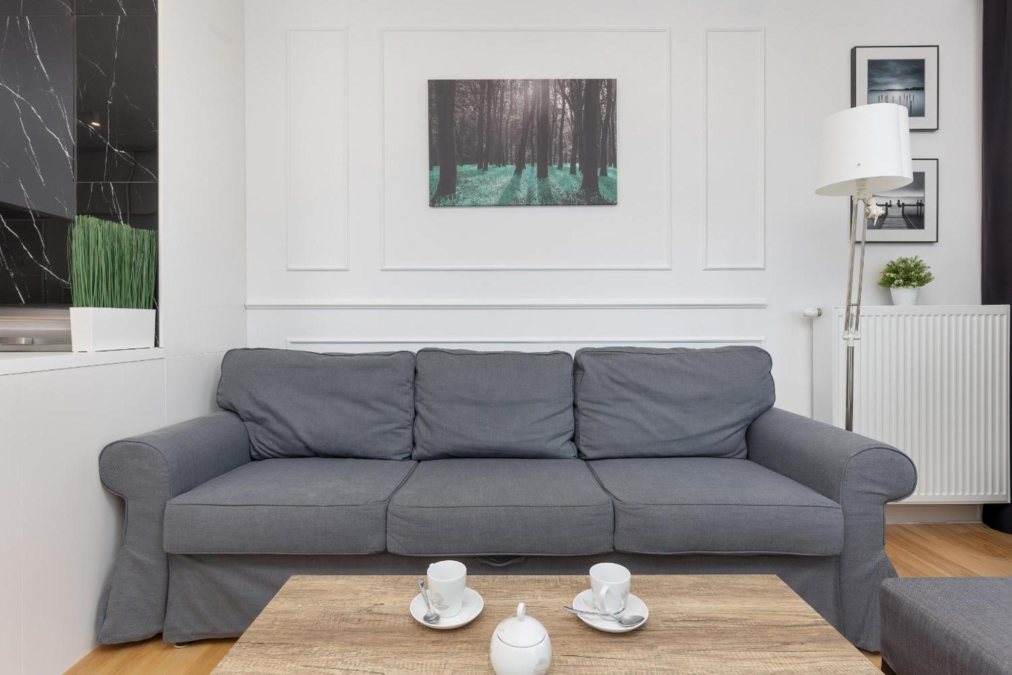 Apartment Metro Plocka Exquisite By Renters Warsaw