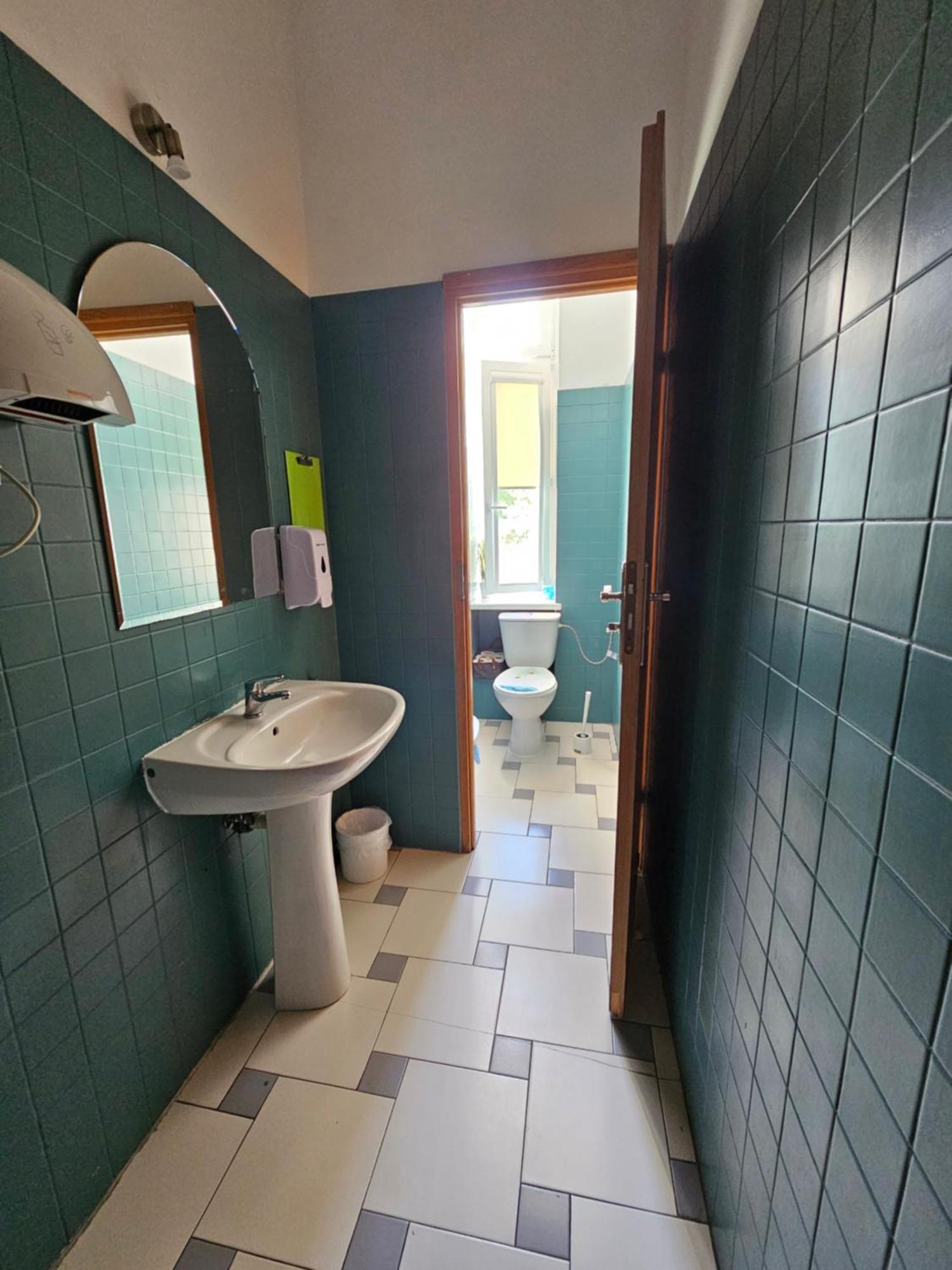 Deja Vu Hostel *
