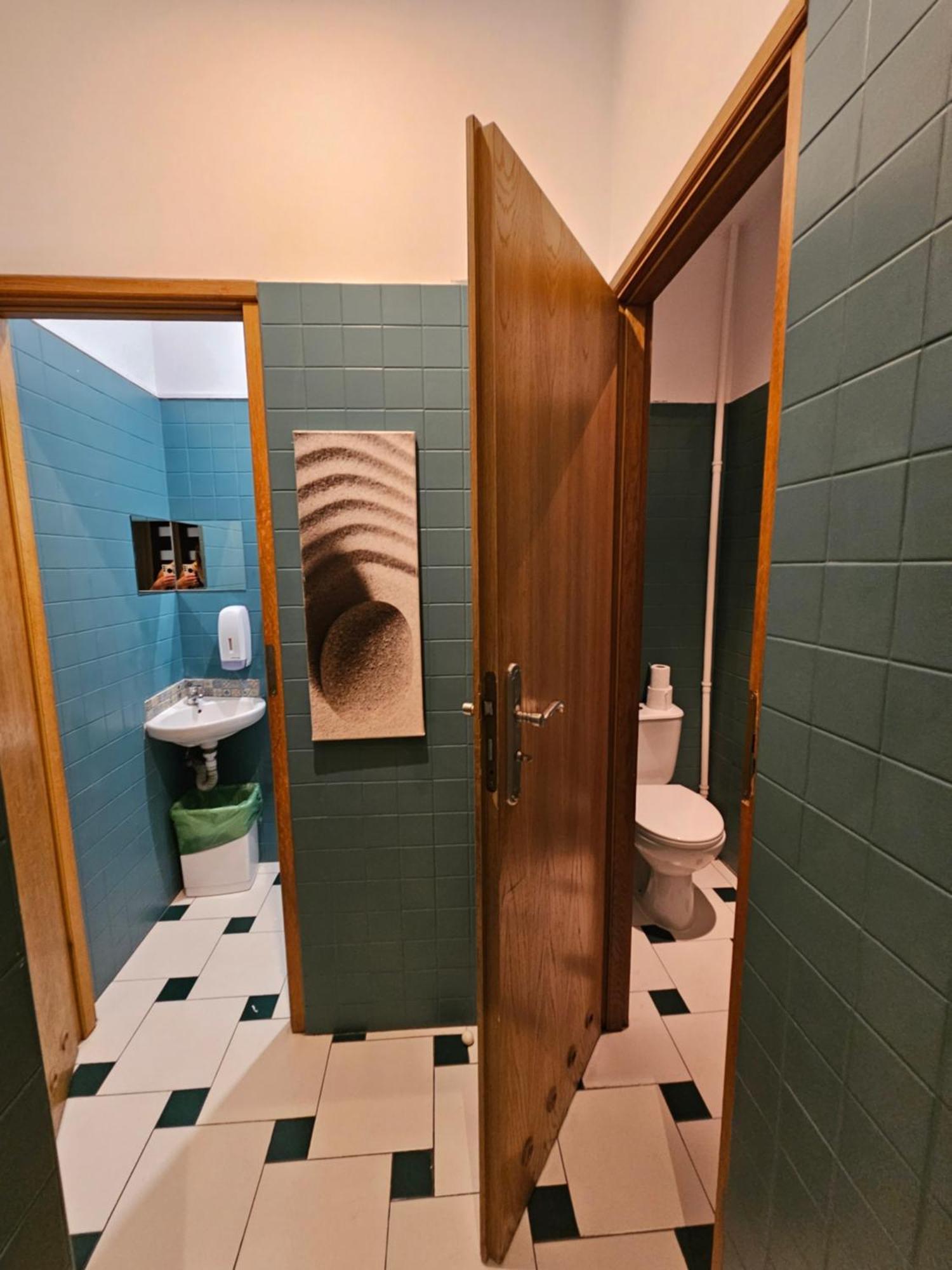 Hostel Deja Vu