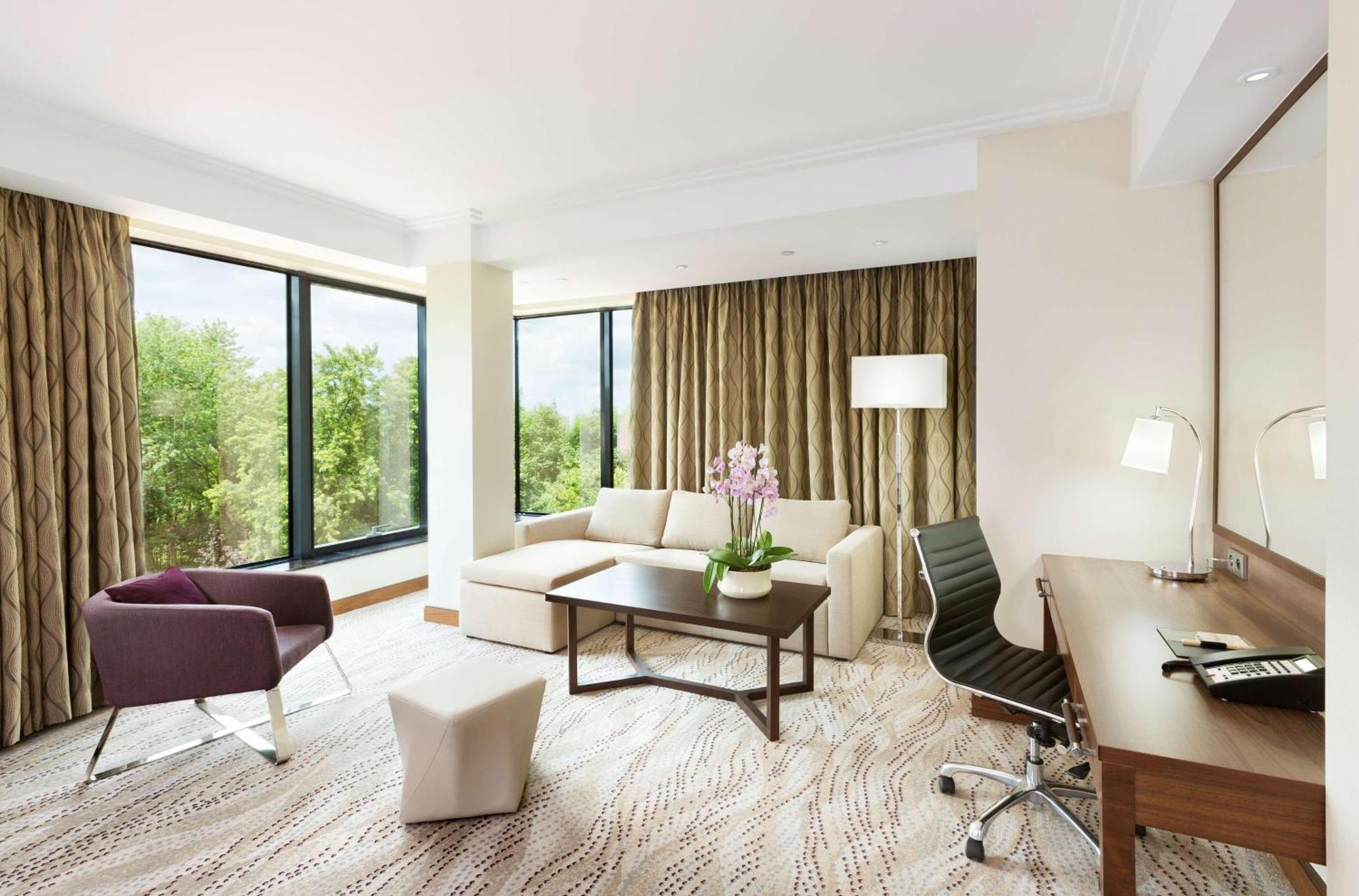 Doubletree By Hilton & Conference Centre Hotel 4*