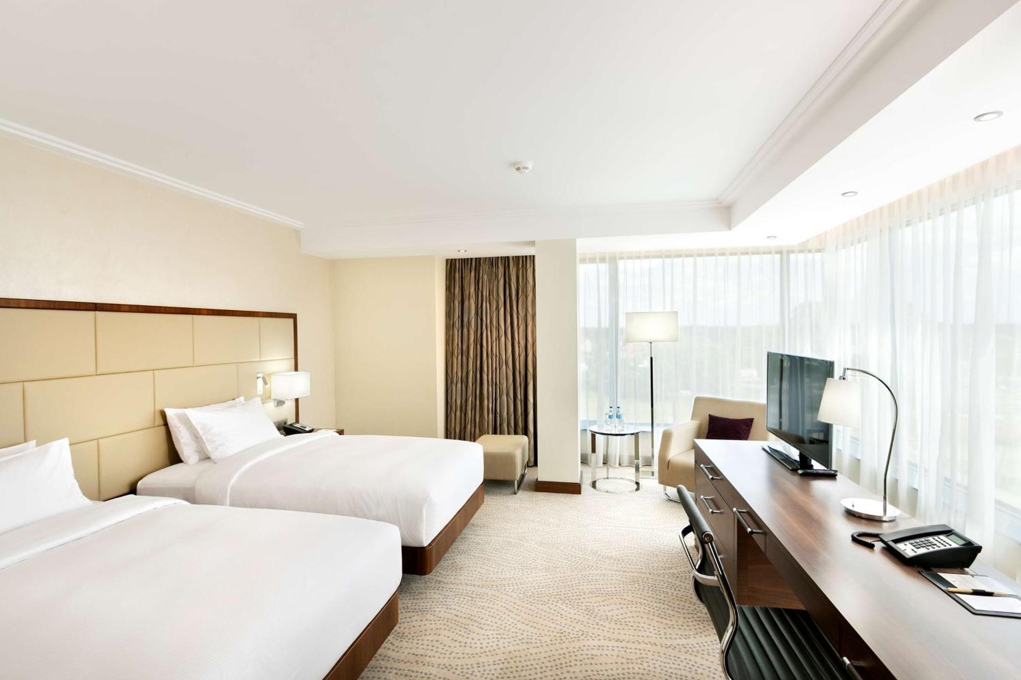 Doubletree By Hilton & Conference Centre Hotel Warsaw