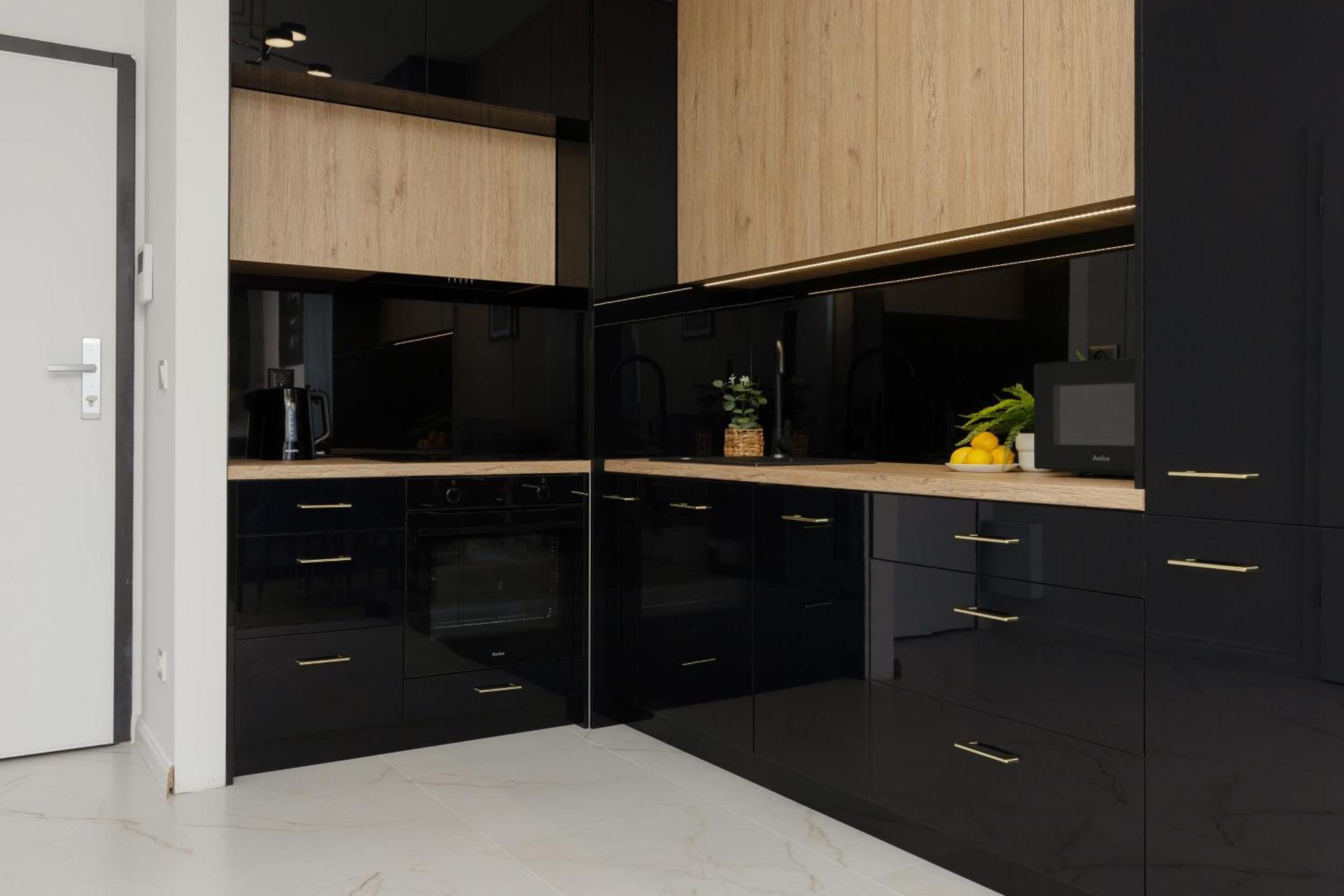 Kotsisa With Parking By Renters Apartamento *
