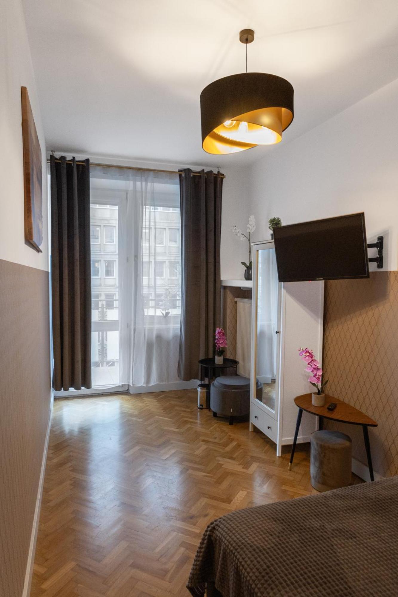 Clicktheflat Krucza Center Hostel