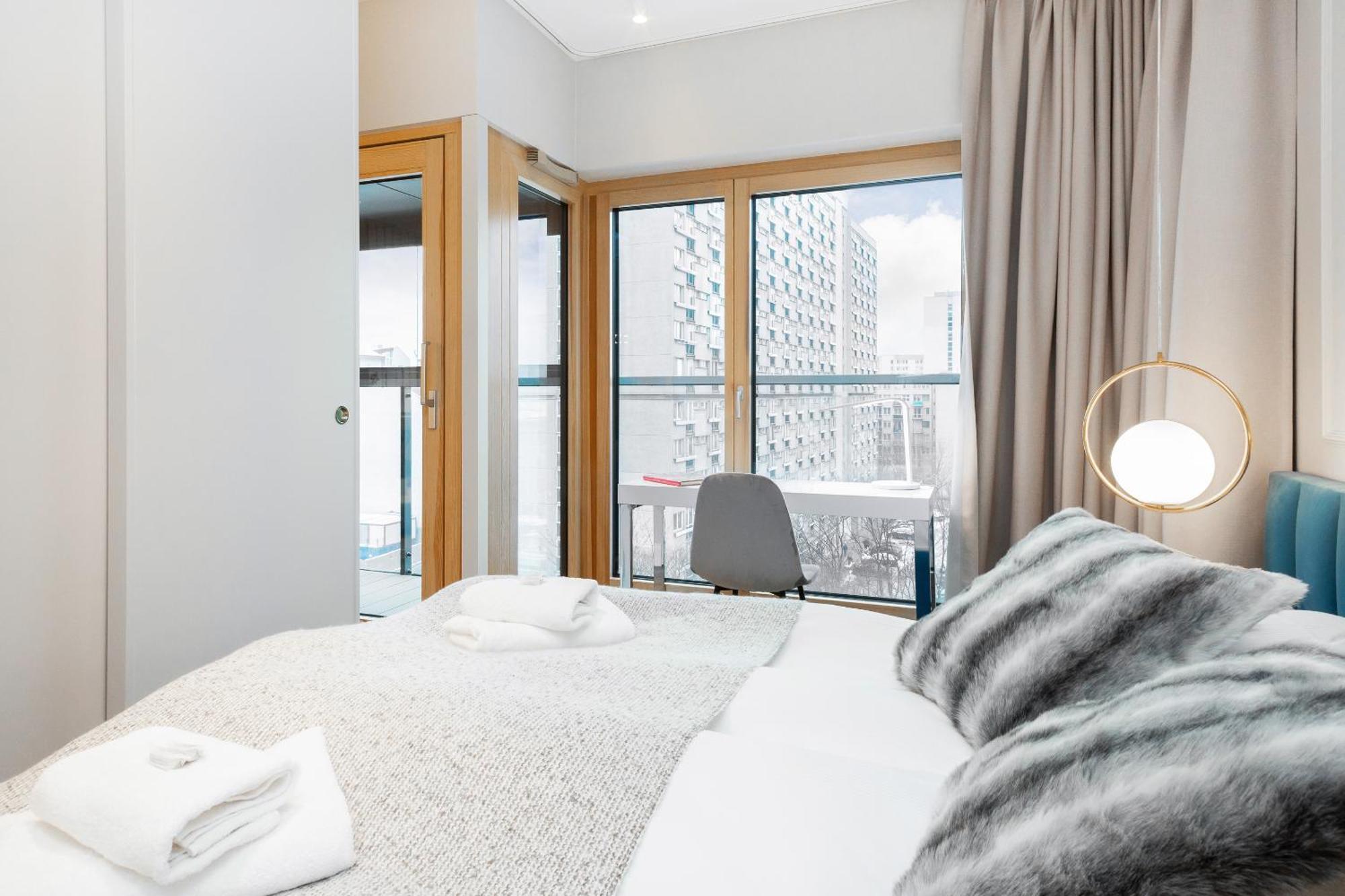Aparthotel Mennica Deluxe Centre By Renters Prestige *