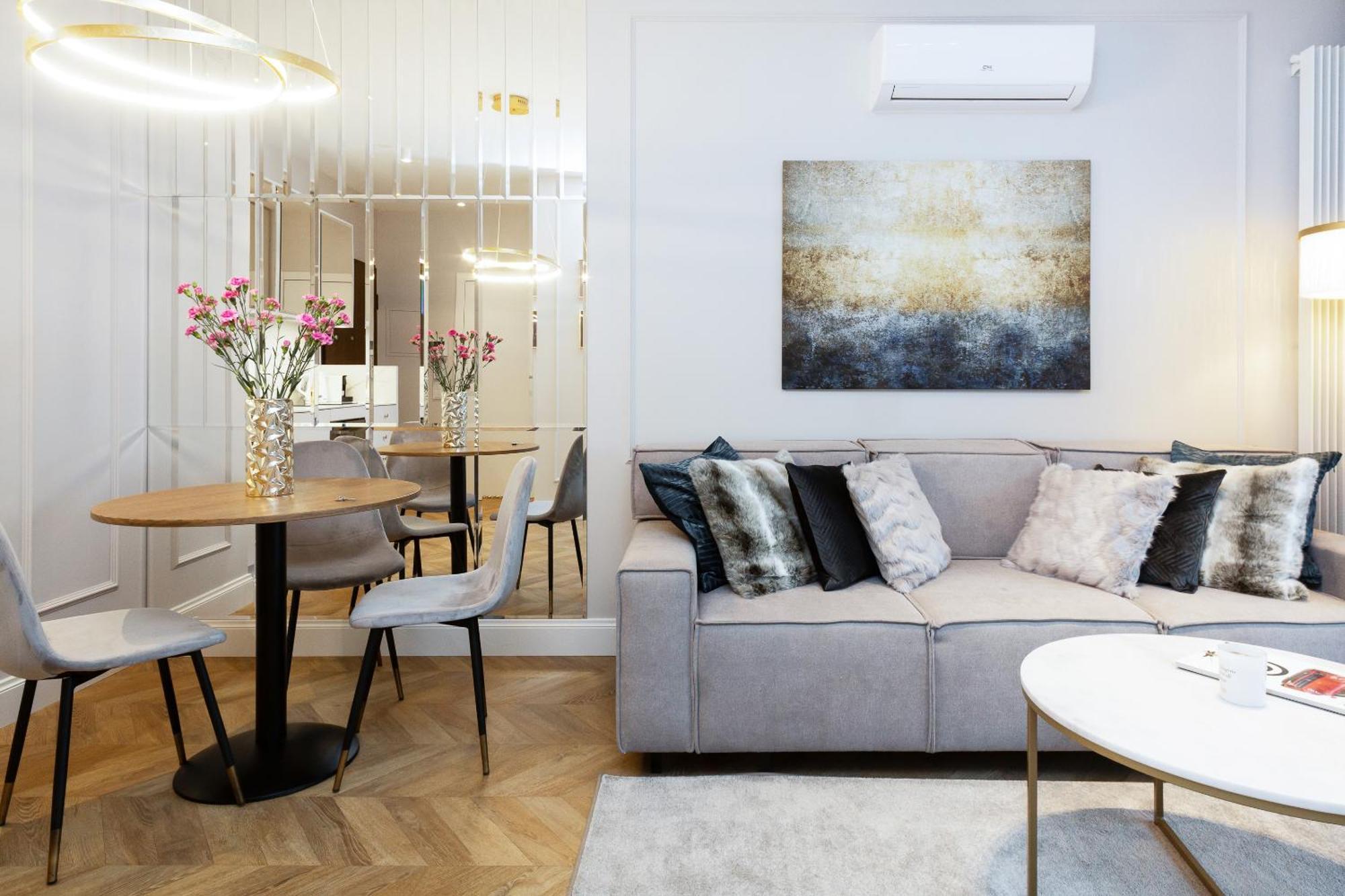 Mennica Deluxe Centre By Renters Prestige Aparthotel *