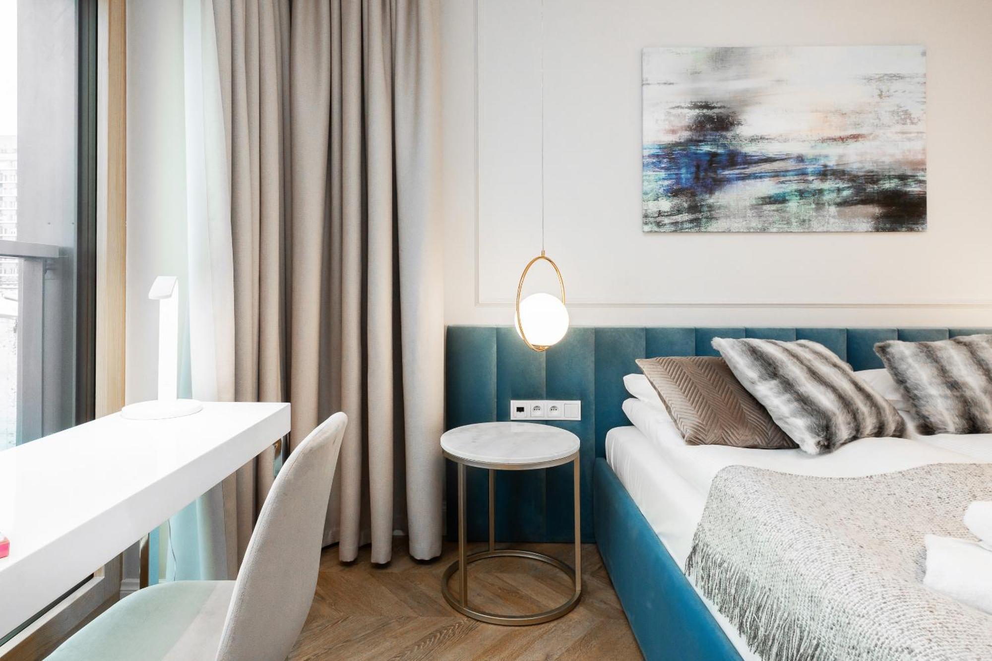 Mennica Deluxe Centre By Renters Prestige