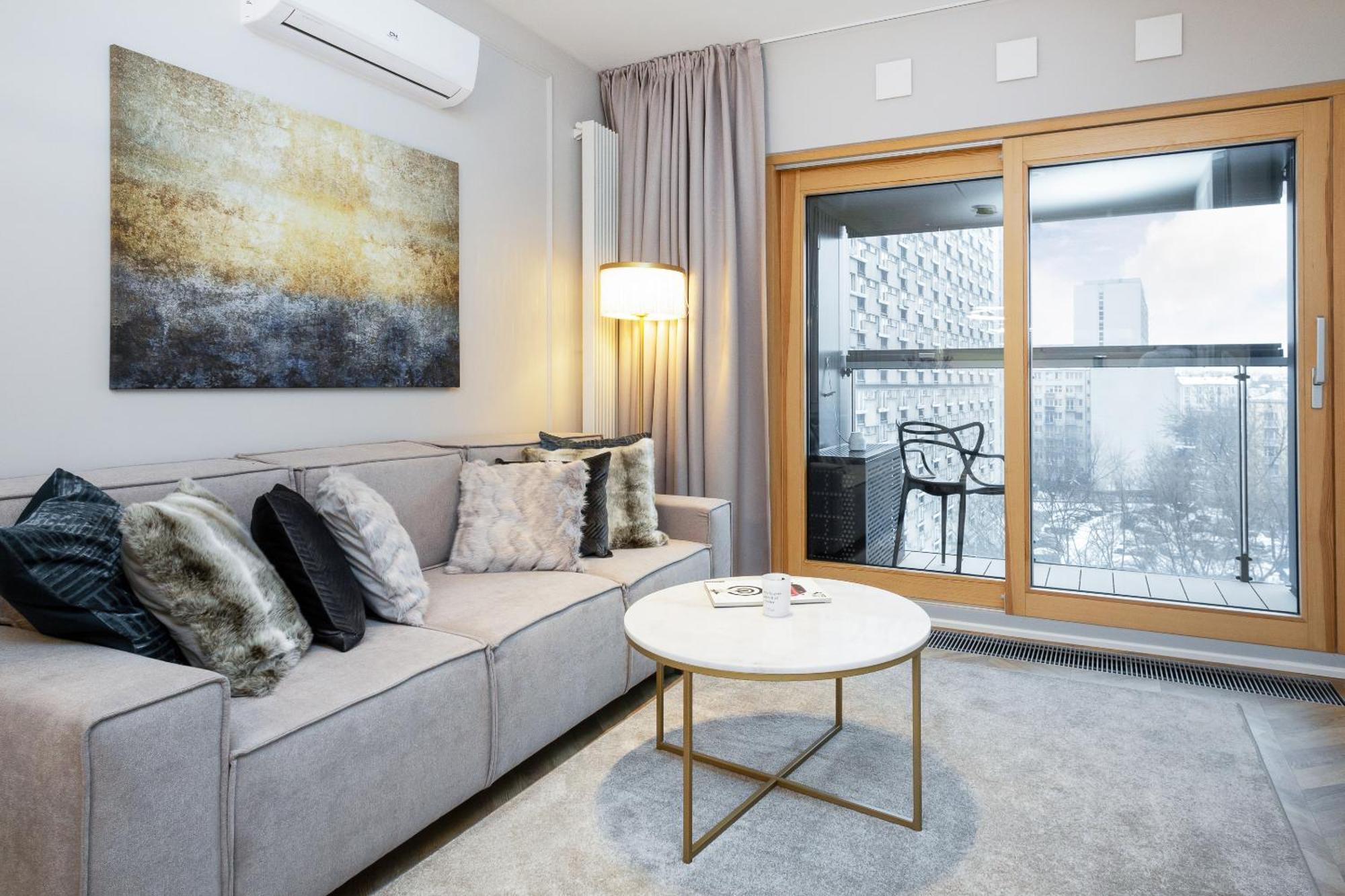 Mennica Deluxe Centre By Renters Prestige * Warschau