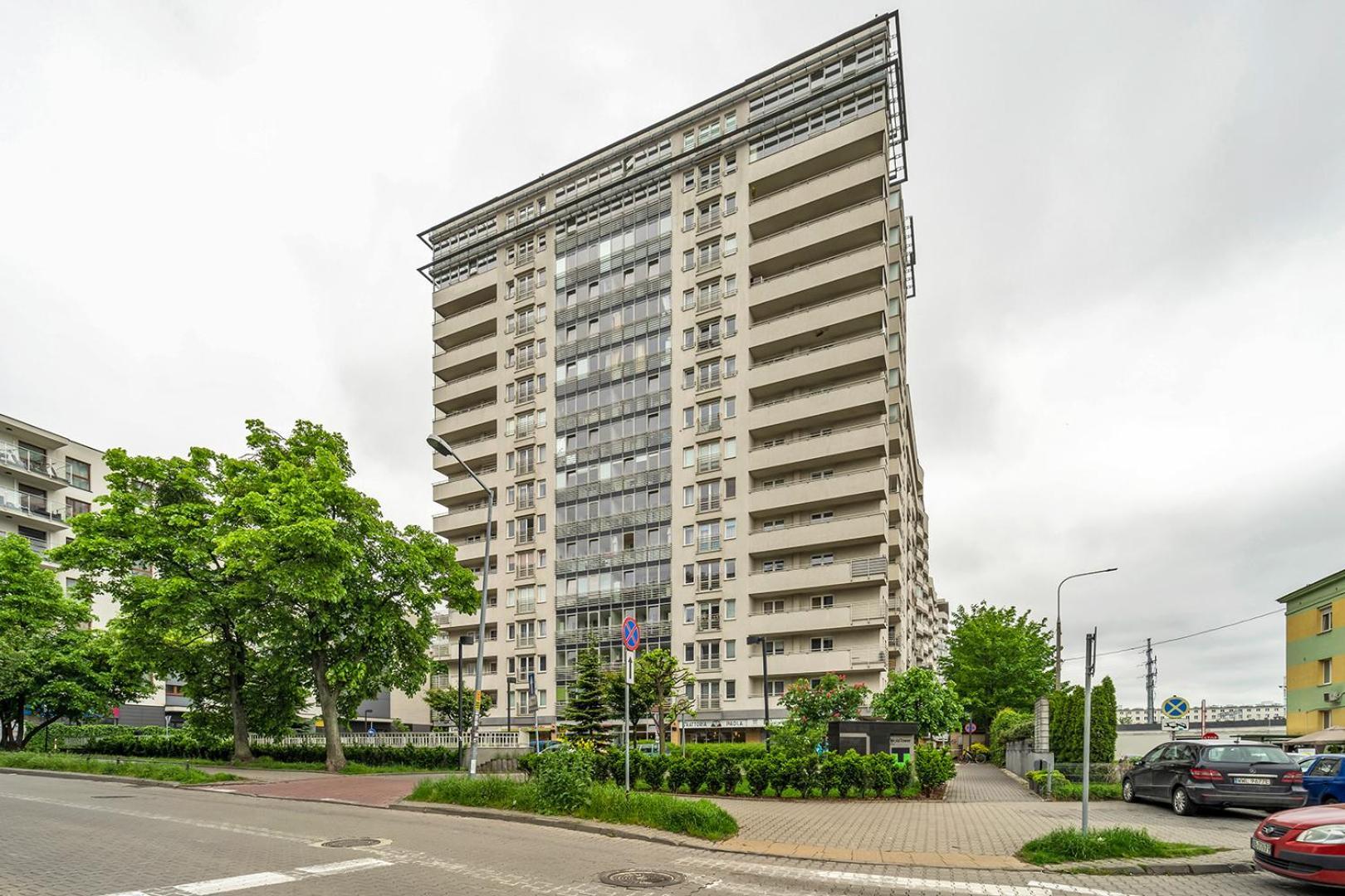 Apartment Wola Tower - 60m2, Balcony With View, Parks Nearby - By Rentujemy