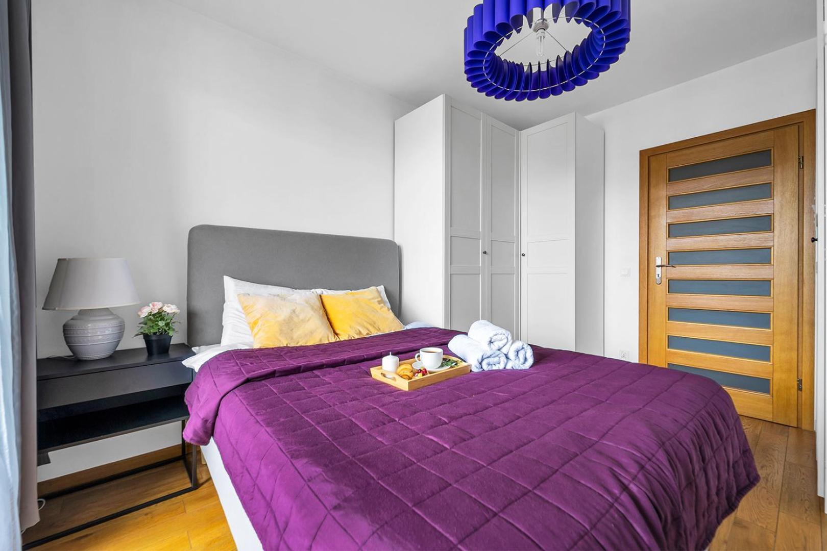 Apartment Wola Tower - 60m2, Balcony With View, Parks Nearby - By Rentujemy