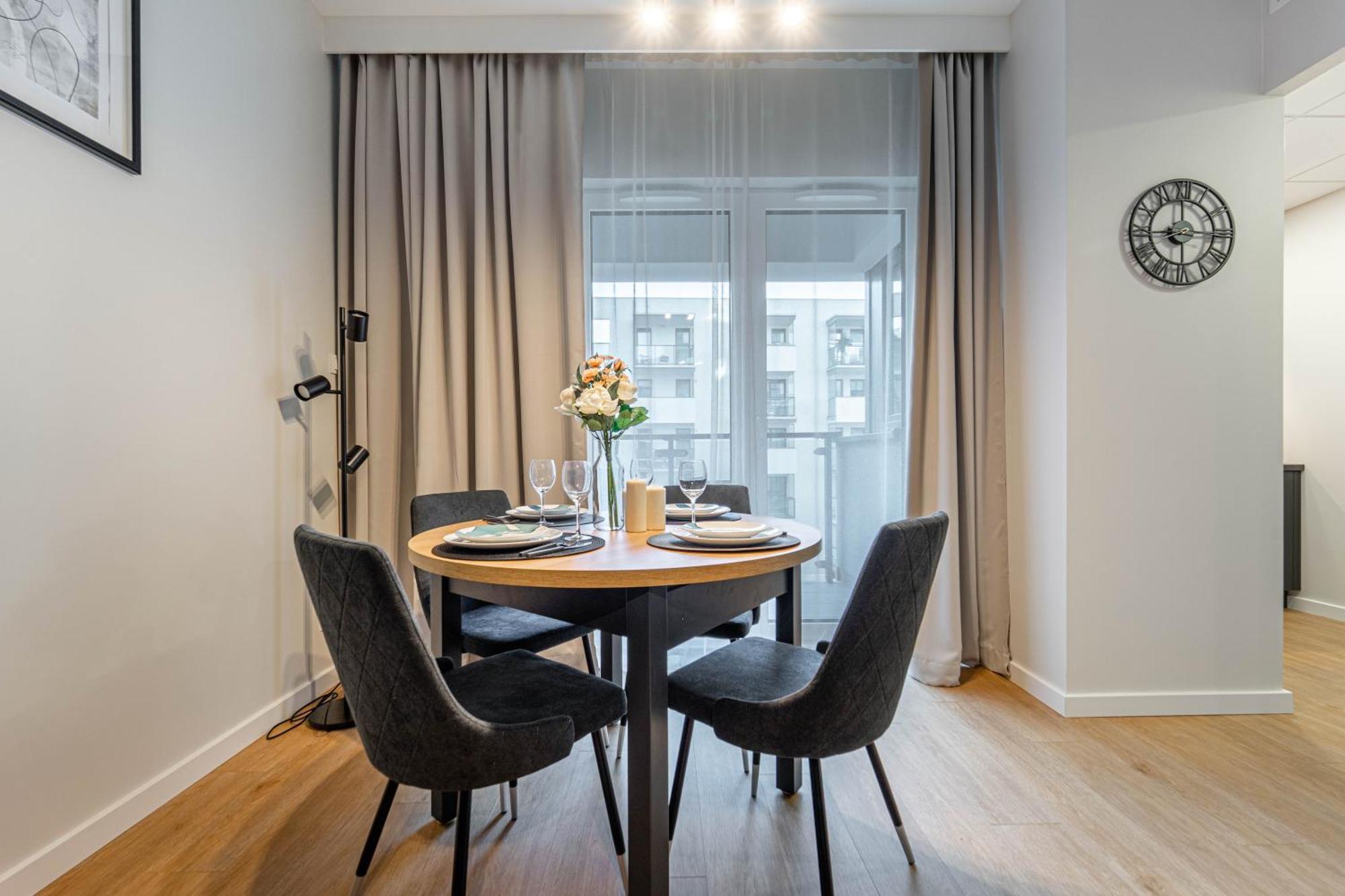 Kasprzaka29 Tower - View, 9th Floor, Balcony, Targi Expo - By Rentujemy Apartment *