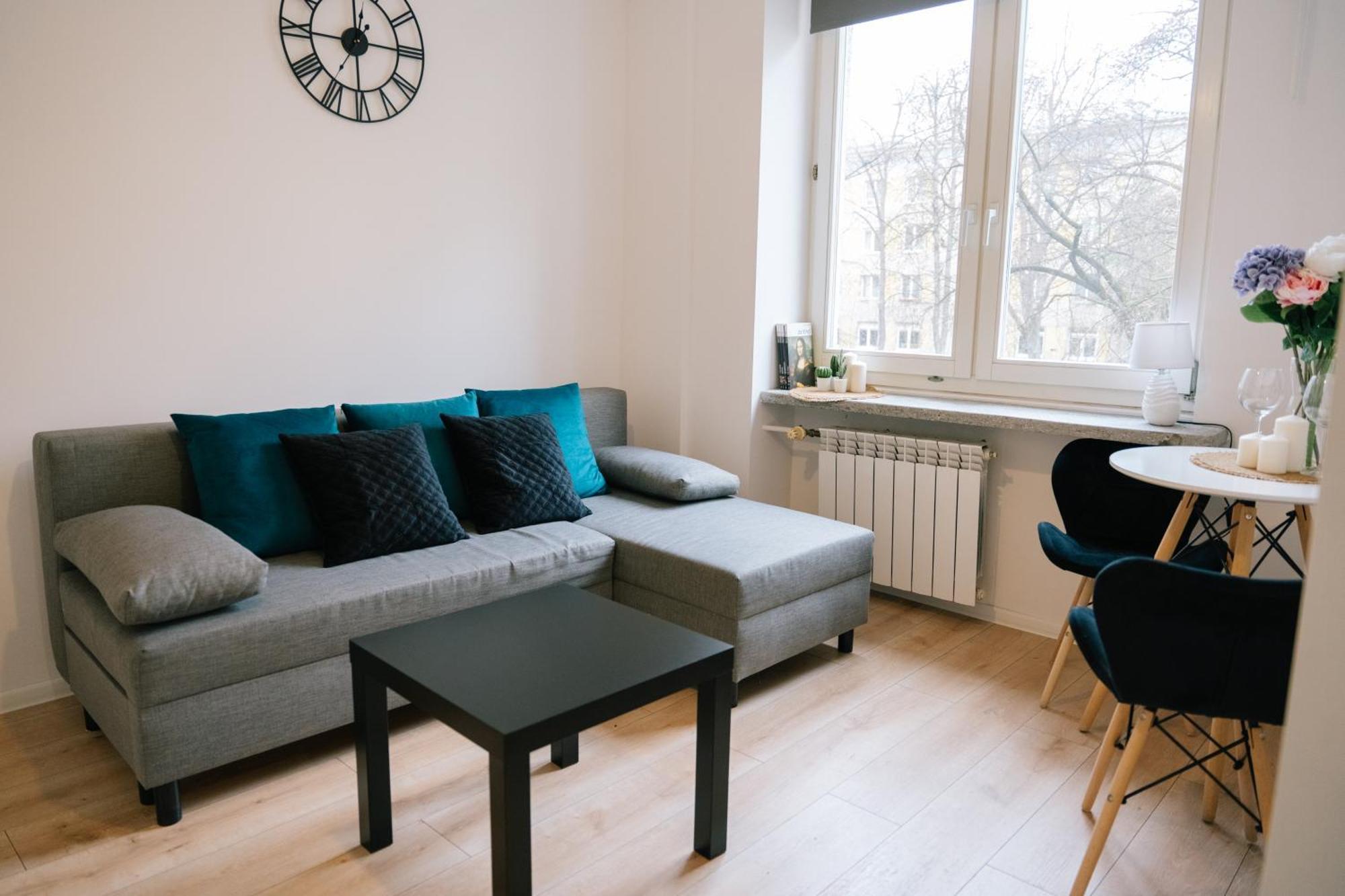 Apartment Ochota - Location, Park&tram Nearby - By Rentujemy