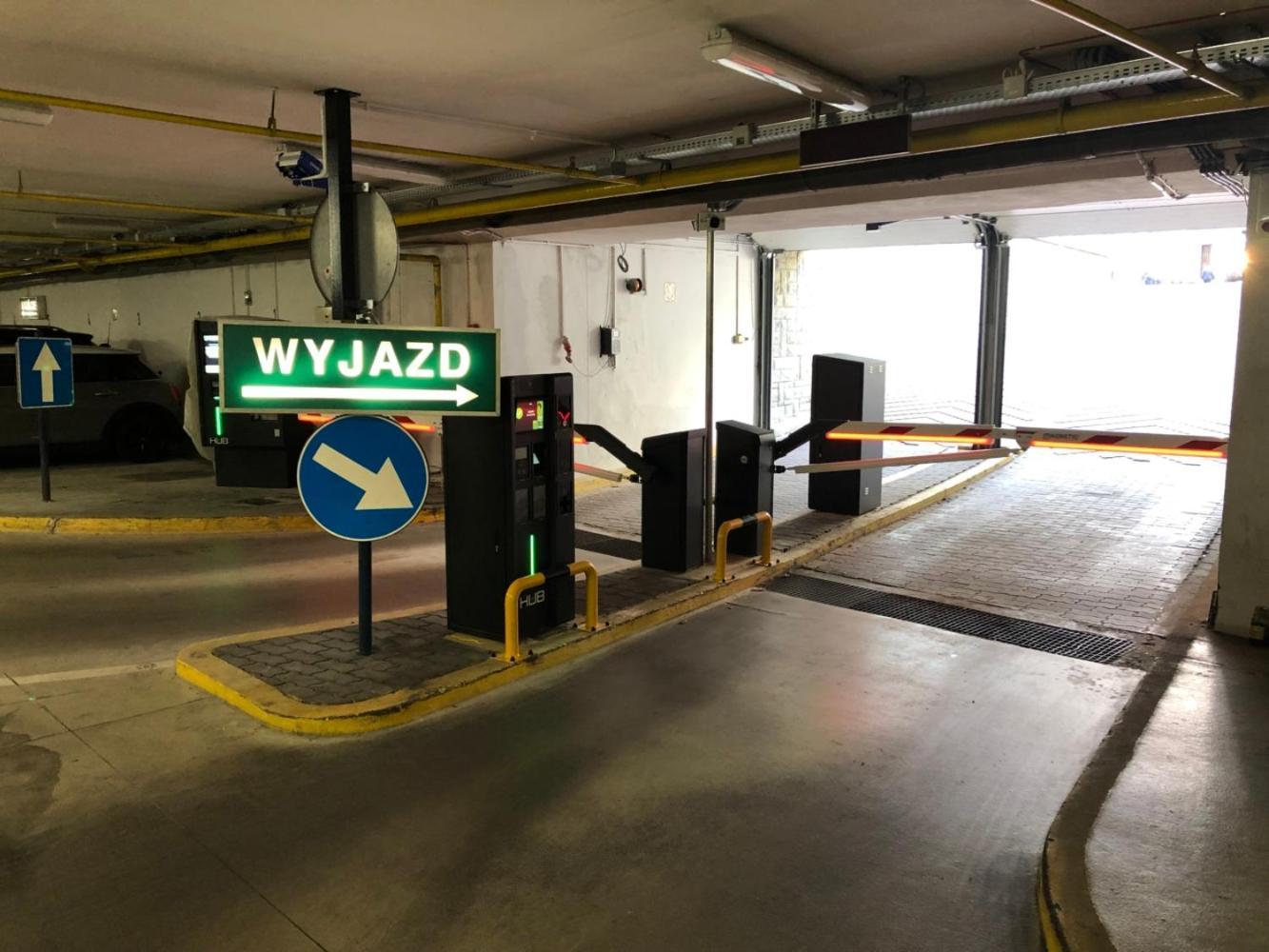 Plac Konstytucji 6 Grey - Bezplatny Garaz Podziemny - Free Parking - Dla 4 Osob *
