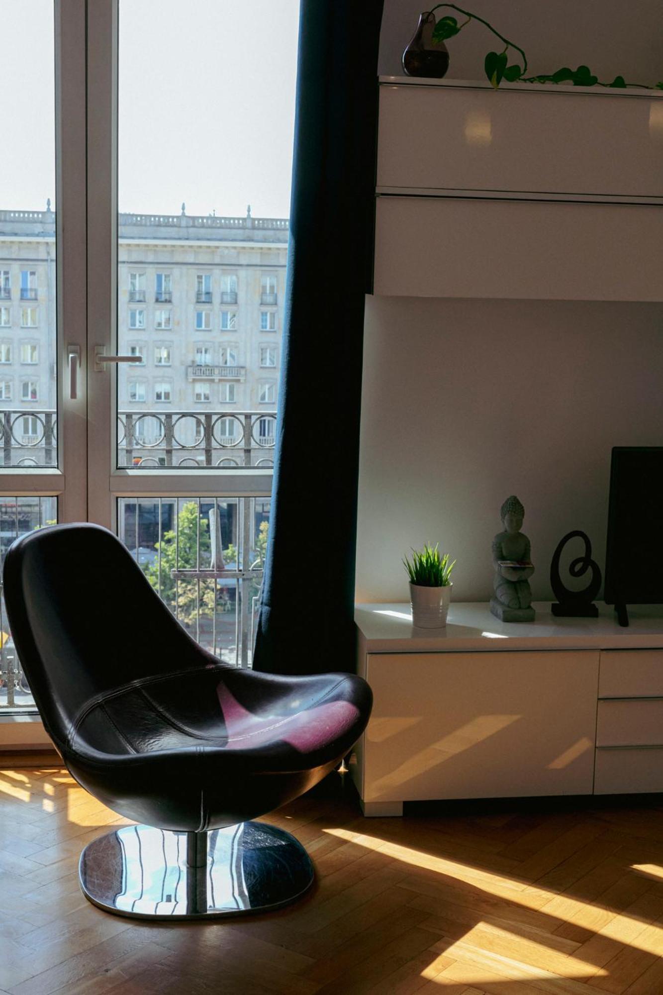 Apartment Plac Konstytucji 6 Grey - Bezplatny Garaz Podziemny - Free Parking - Dla 4 Osob