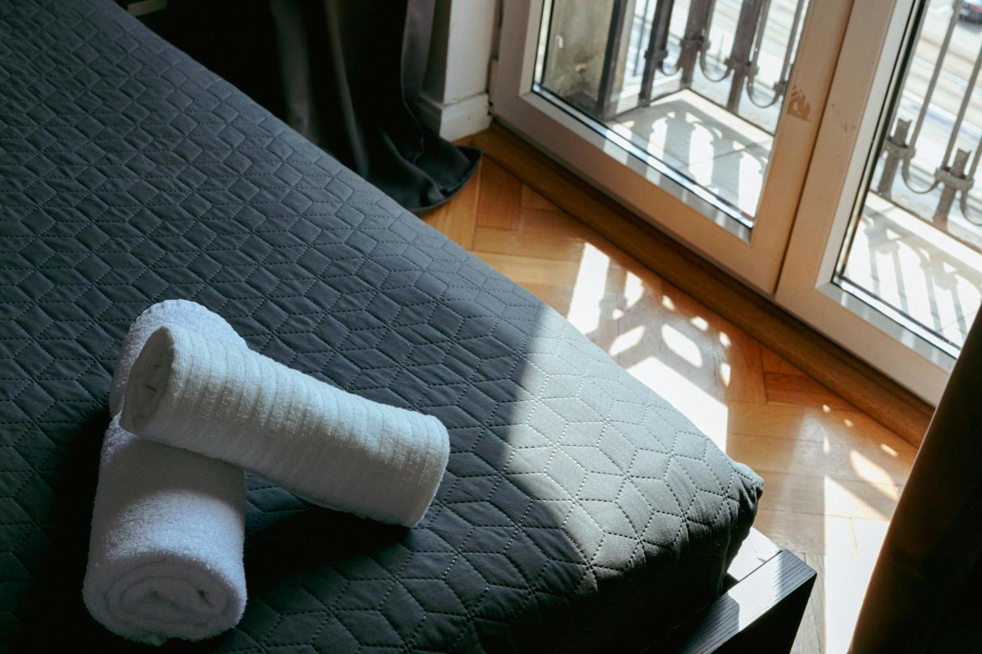 Plac Konstytucji 6 Grey - Bezplatny Garaz Podziemny - Free Parking - Dla 4 Osob Apartment Warschau