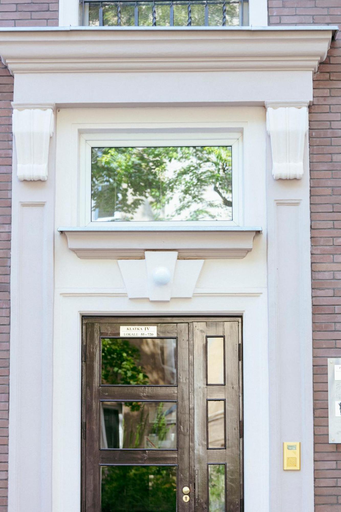 Apartment Plac Konstytucji 6 Grey - Bezplatny Garaz Podziemny - Free Parking - Dla 4 Osob *