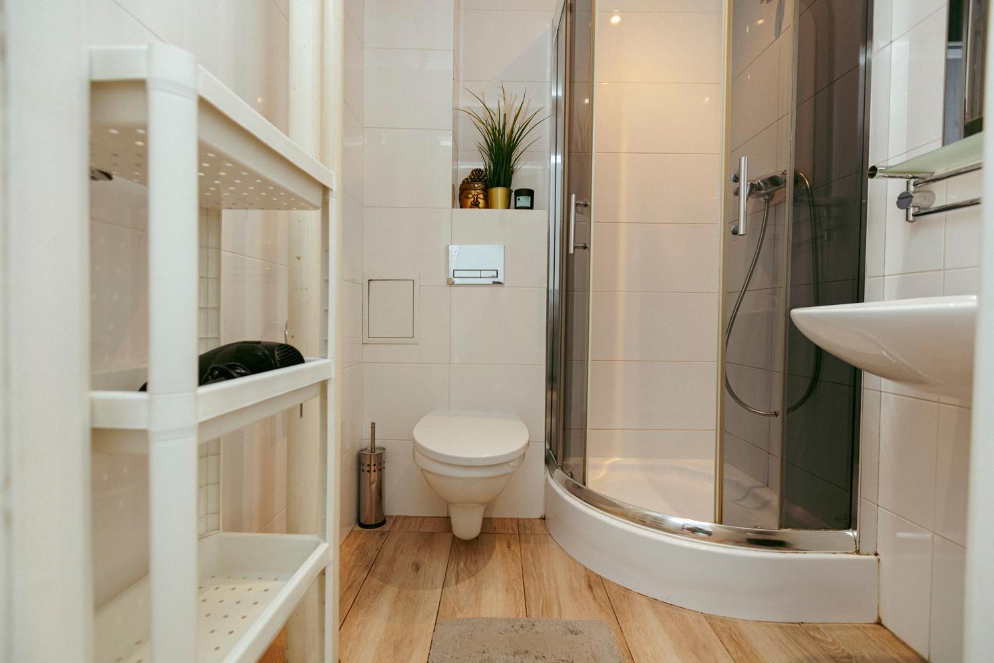 Apartment Plac Konstytucji 6 Grey - Bezplatny Garaz Podziemny - Free Parking - Dla 4 Osob