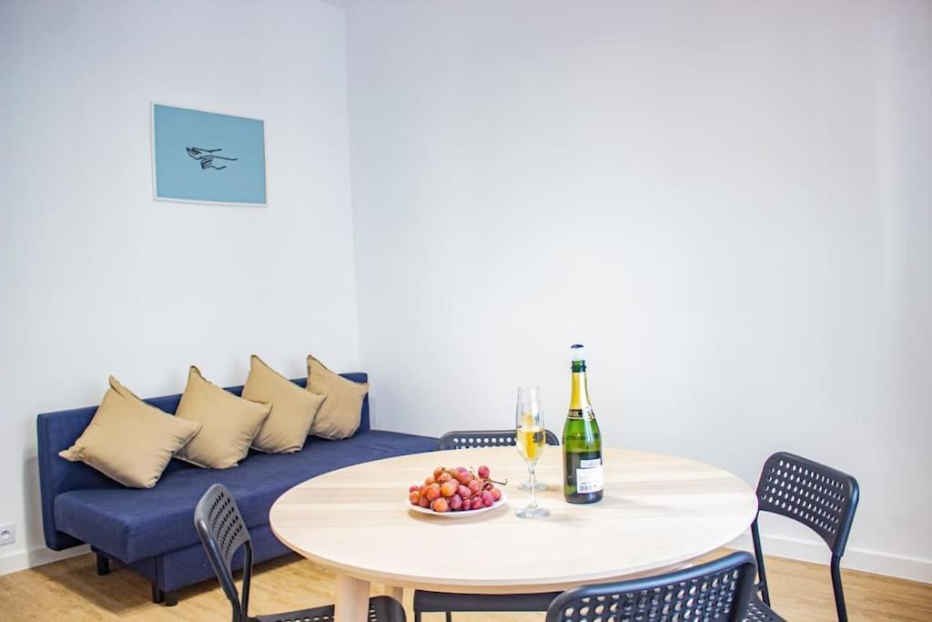 Apartament Spacious With 3 Meter Ceilings, Powisle, The Old Town