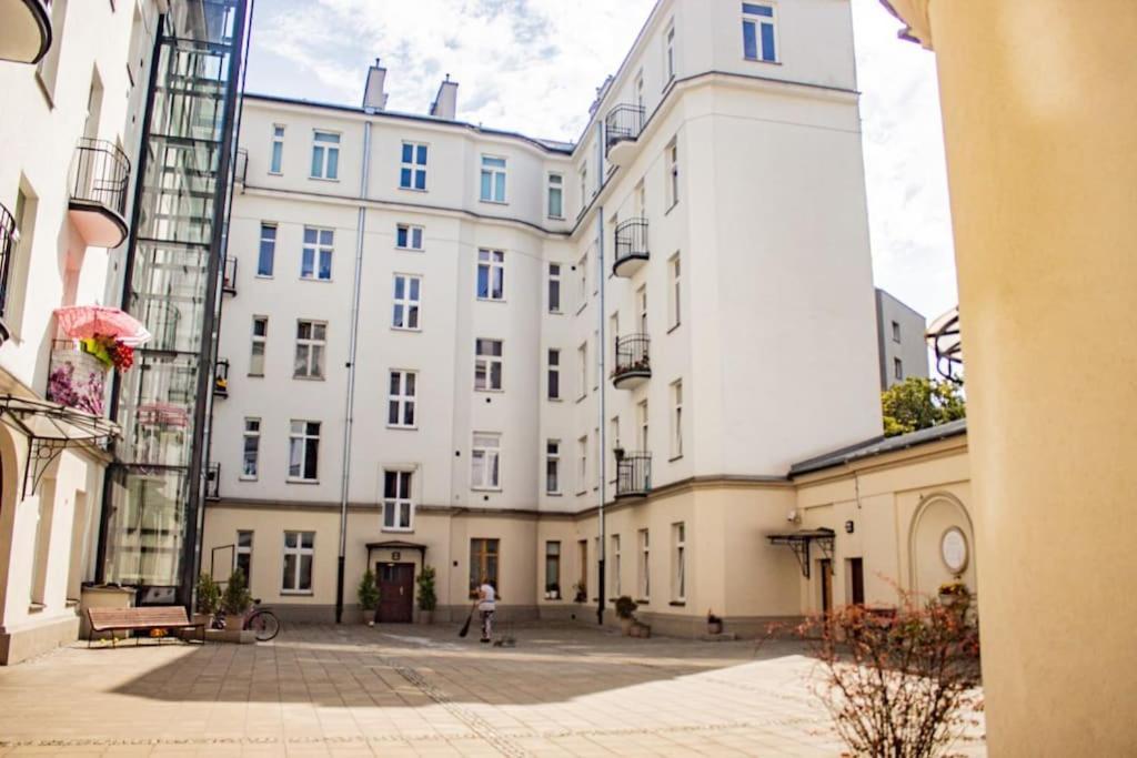 Spacious With 3 Meter Ceilings, Powisle, The Old Town Apartament