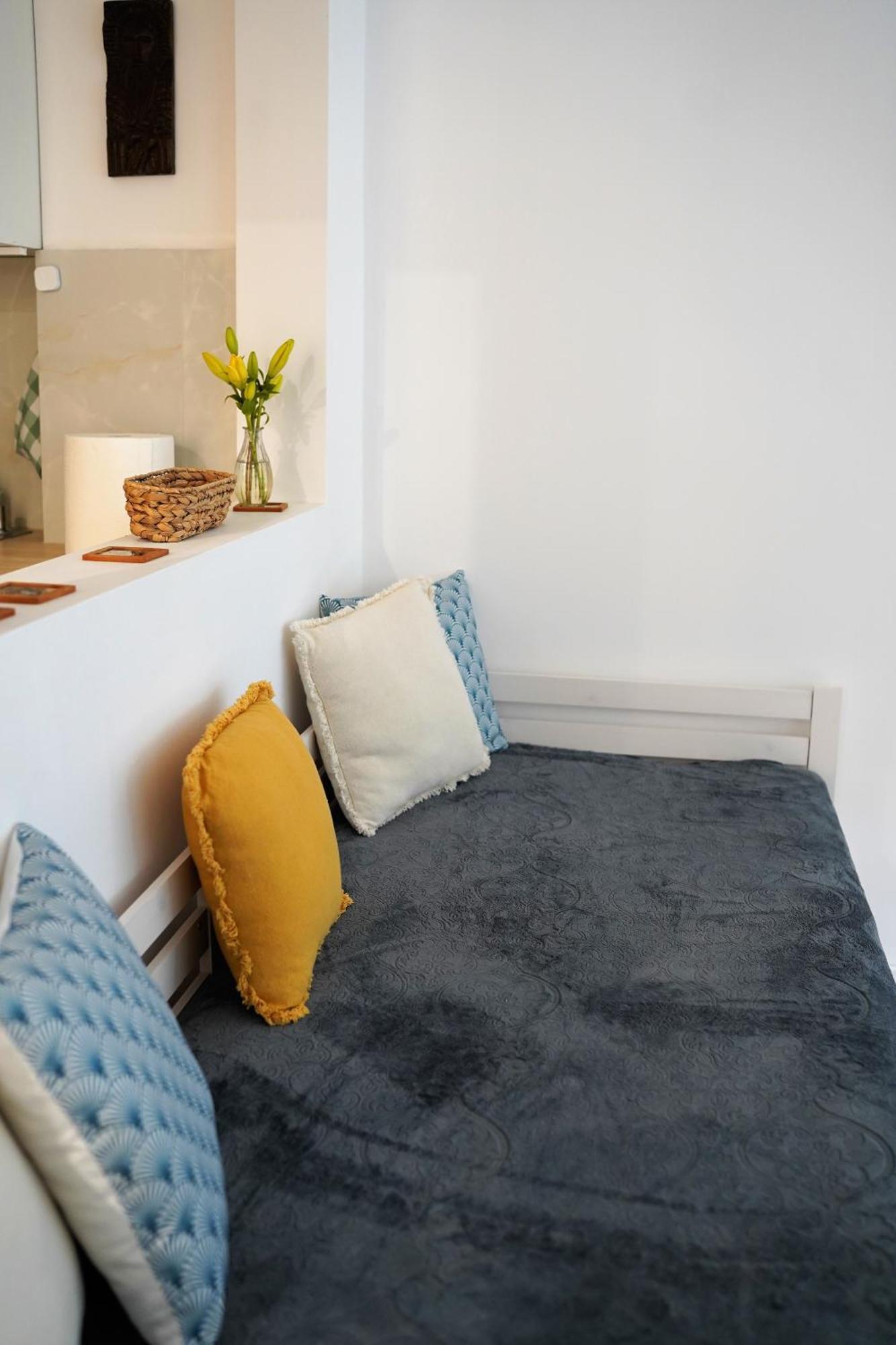 With Small Tub Apartment *