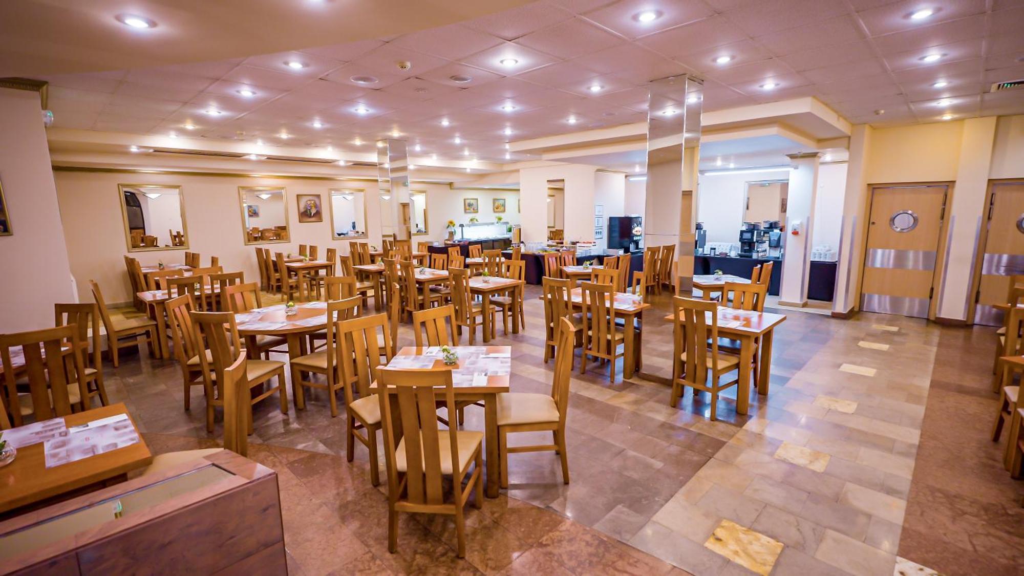 Hotel Gromada Centrum 3*