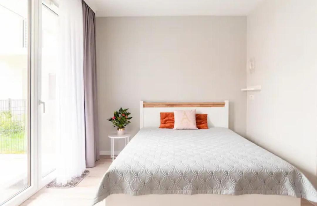 Luxapartmentwarszawa Z Bezplatnym Podziemnym Parkingem Apartment Warsaw