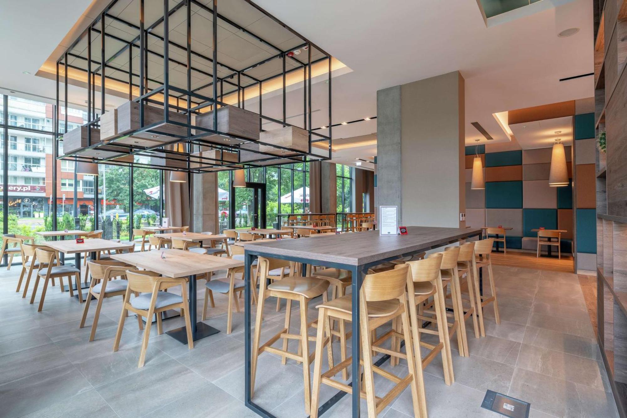 Hotel Hampton By Hilton Mokotow
