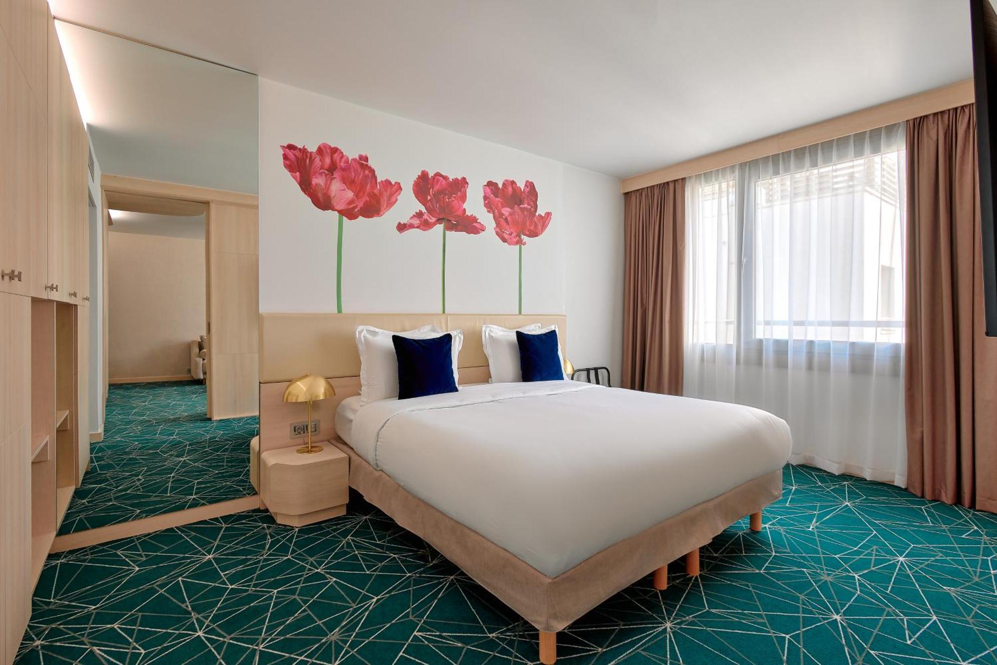 Hotel Golden Tulip Centrum 4*