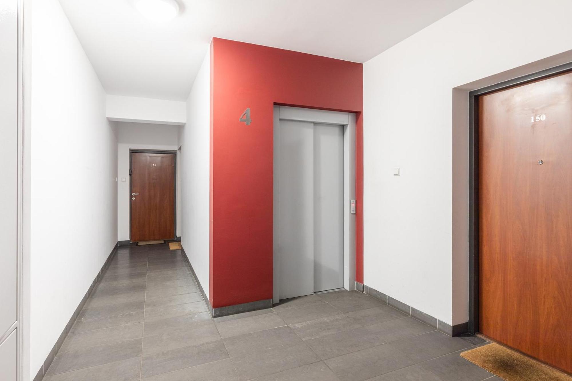 Apartment Superapart Chelmska 9 *