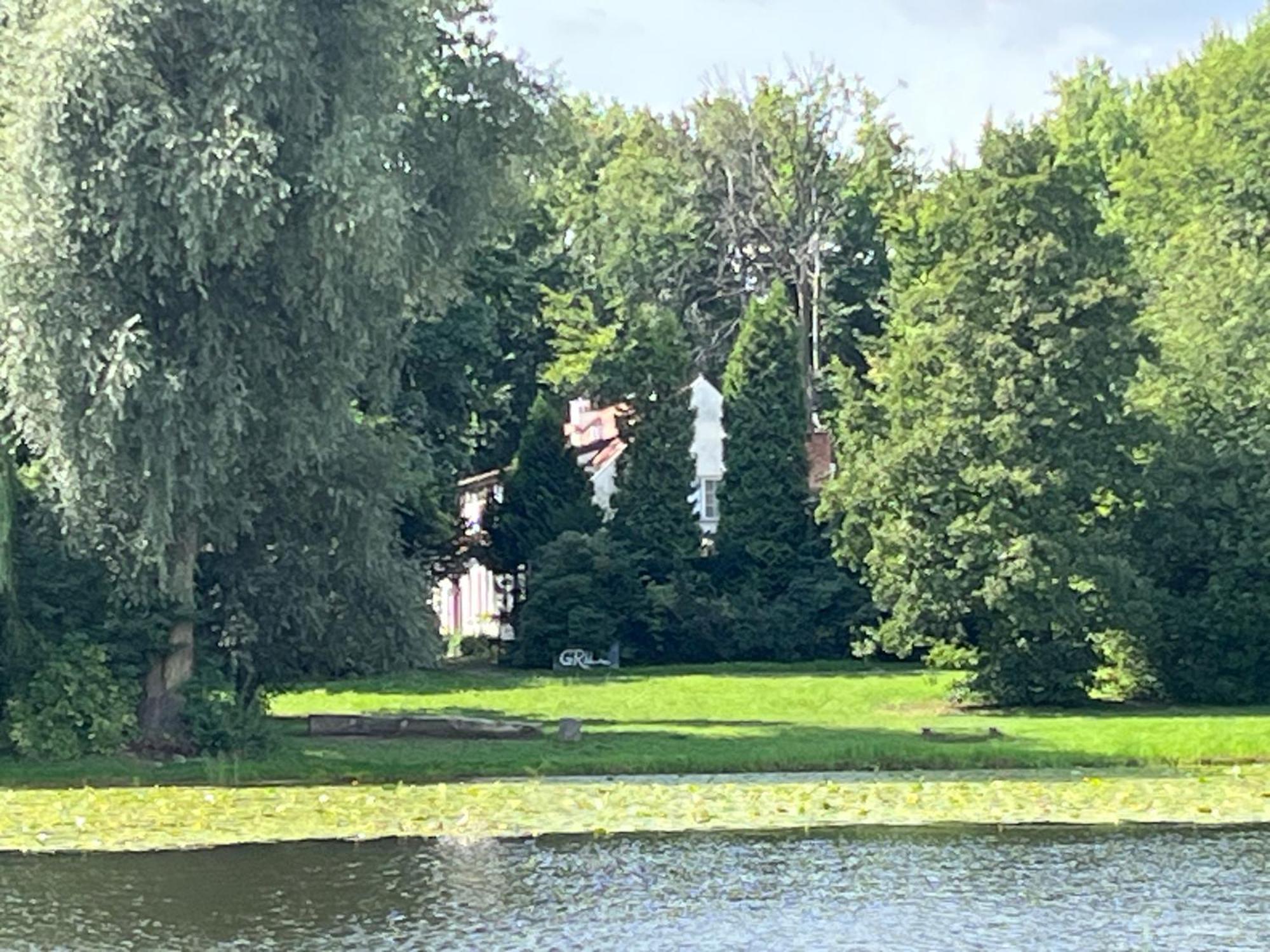 Aparthotel Dedek Park - Historyczny Dworek W Pieknym Parku Skaryszewskim Obok Stadionu Narodowego 3*