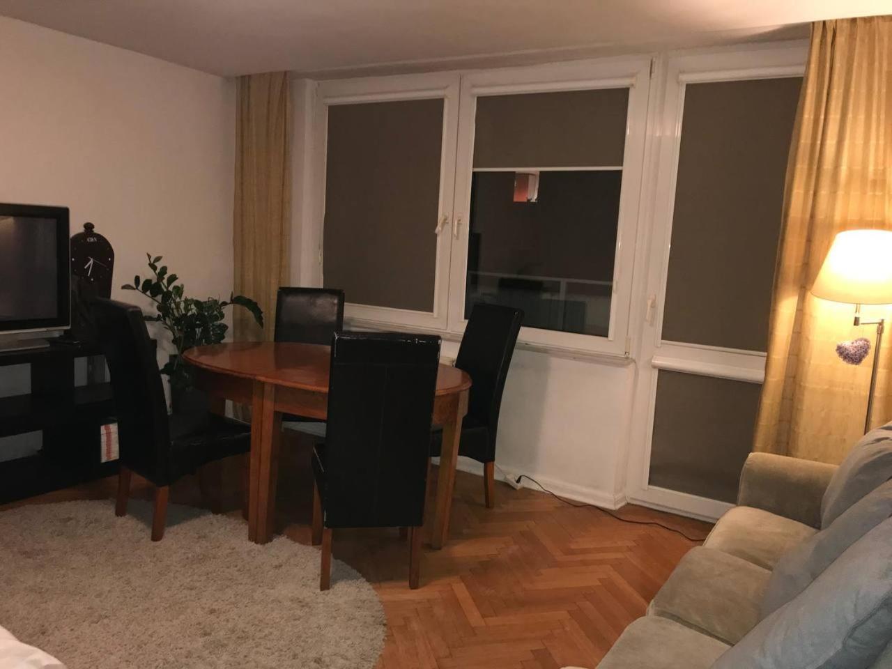 Hospedagem domiciliar Apartrooms Near Old Town In Dnf Done Invoice
