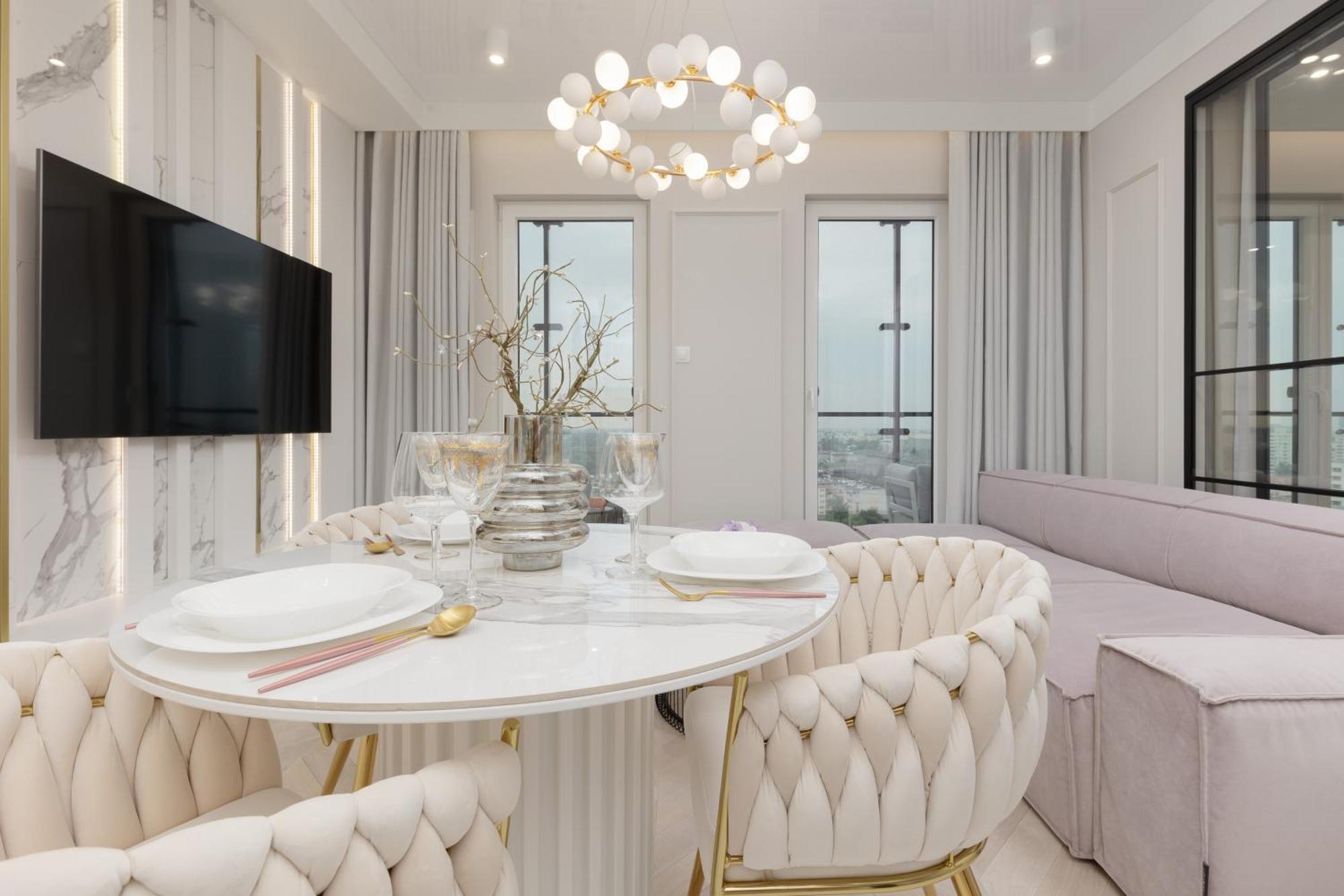 Kasprzaka With Ac & Parking By Renters Prestige
