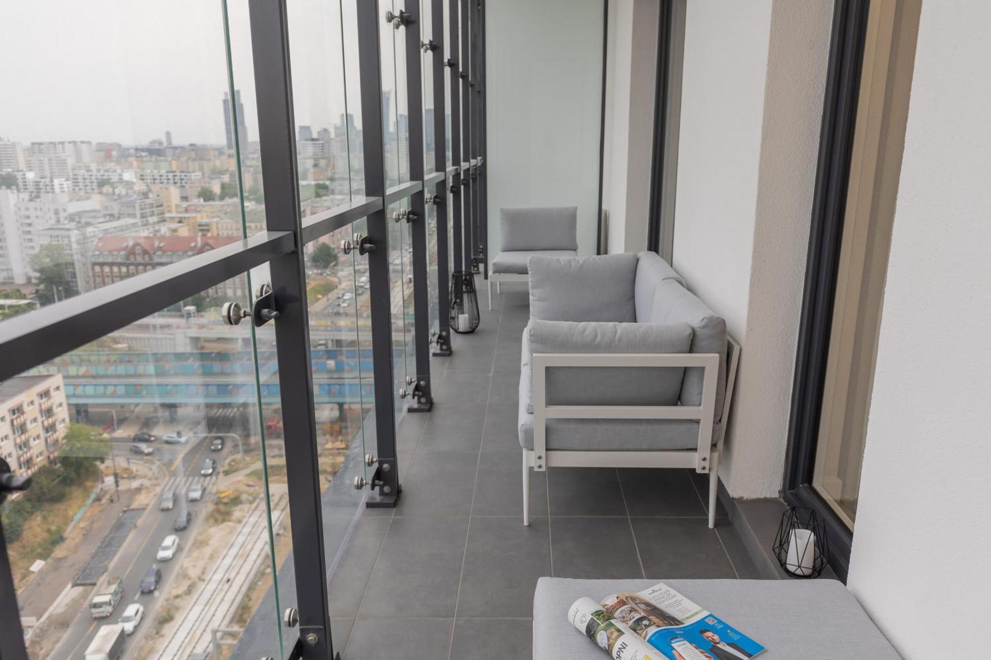 Kasprzaka With Ac & Parking By Renters Prestige Apartamento