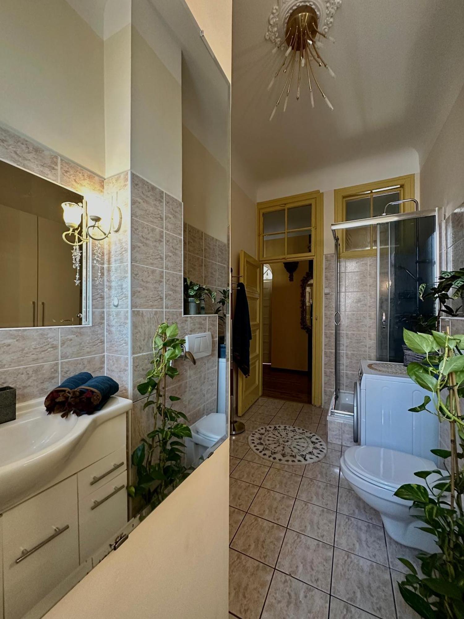 Exclusive Chmielna Street 95m2 Apartment Warsaw