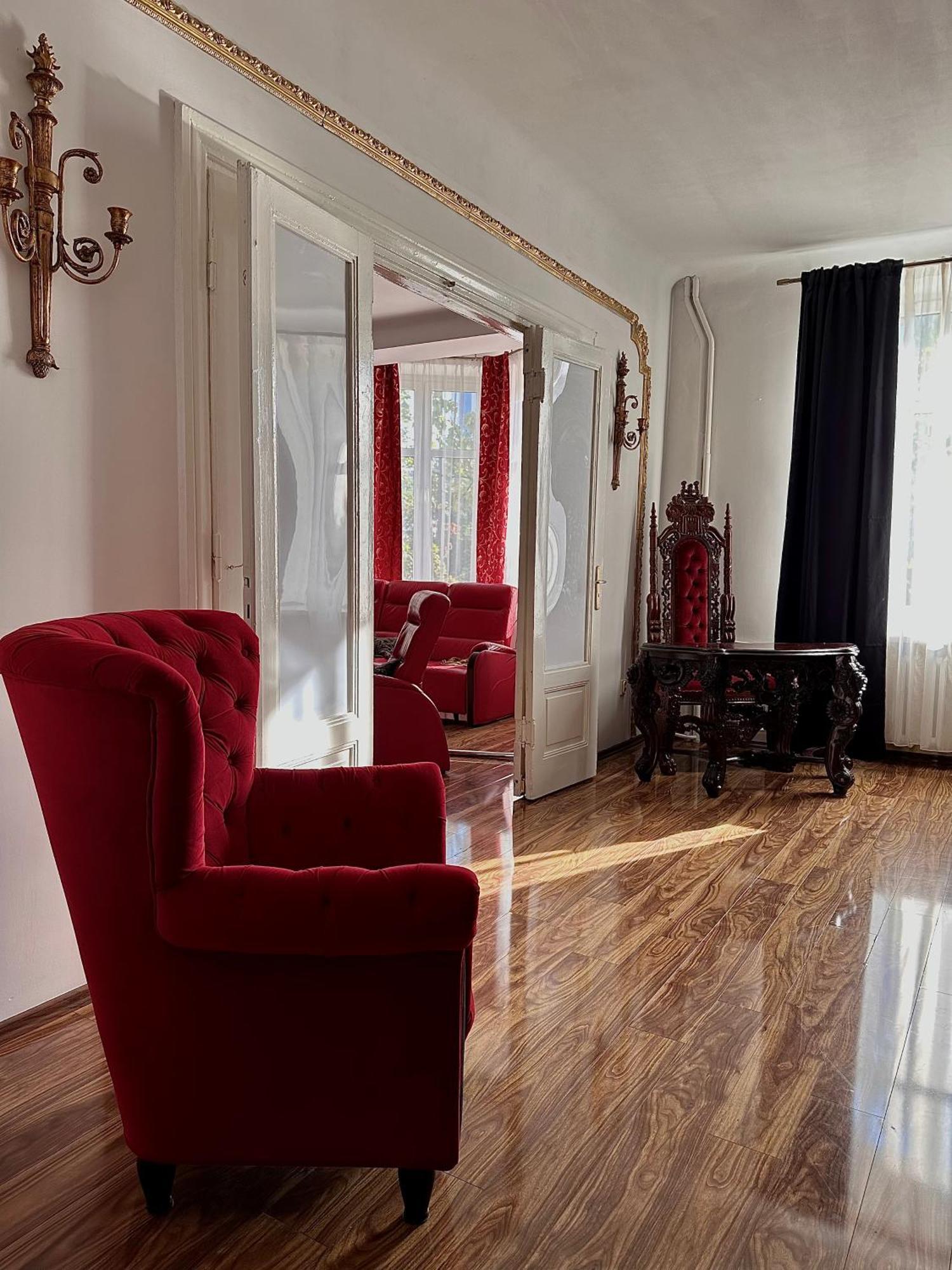 Apartment Exclusive Chmielna Street 95m2 Warsaw