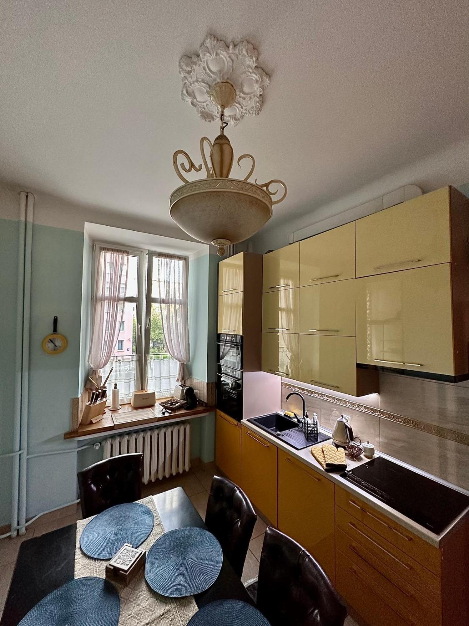 Exclusive Chmielna Street 95m2 Apartment