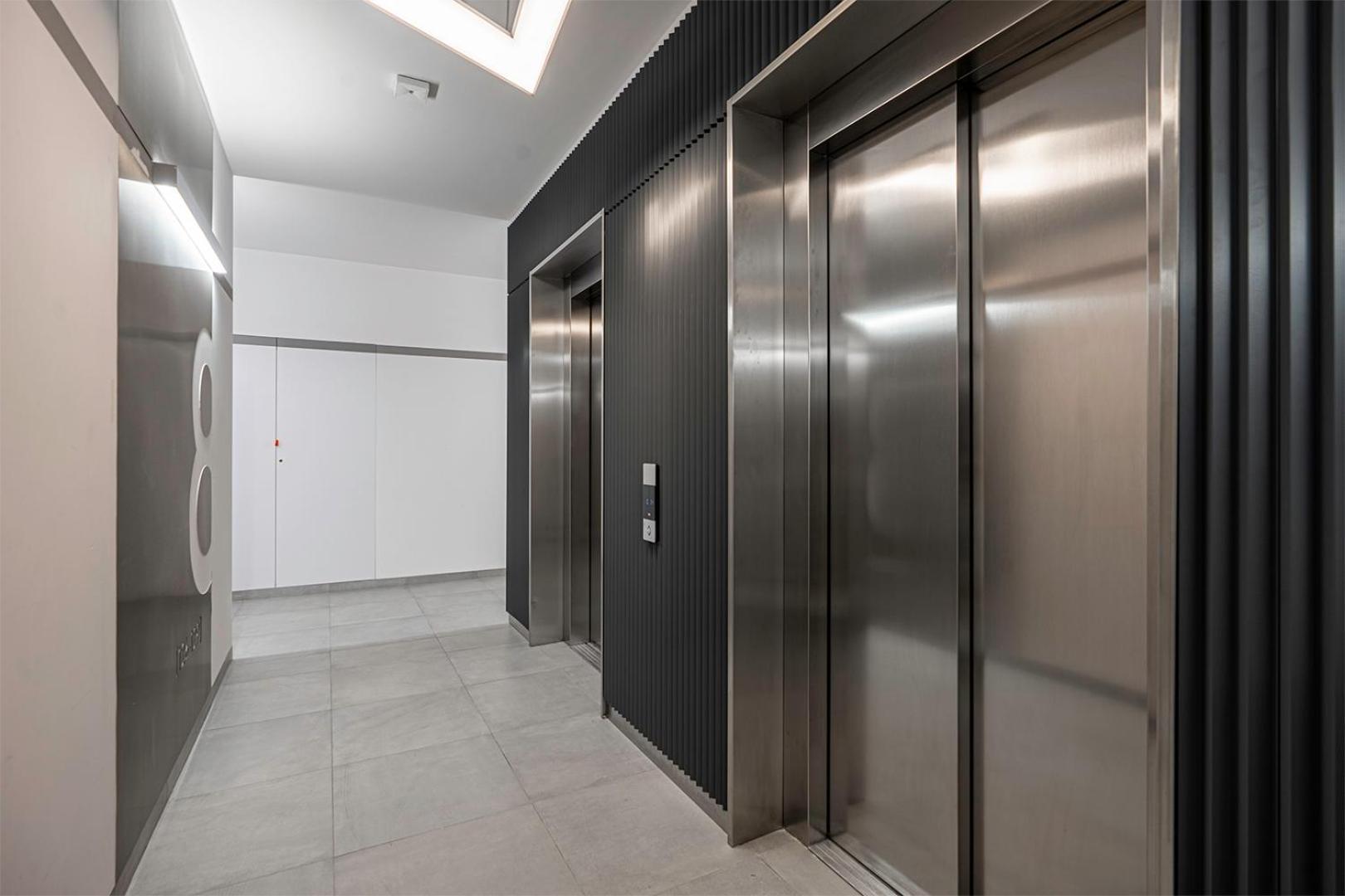 Apartment Rondo Daszynskiego N1 - Parking, 8th Floor, View, Subway - By Rentujemy Warsaw