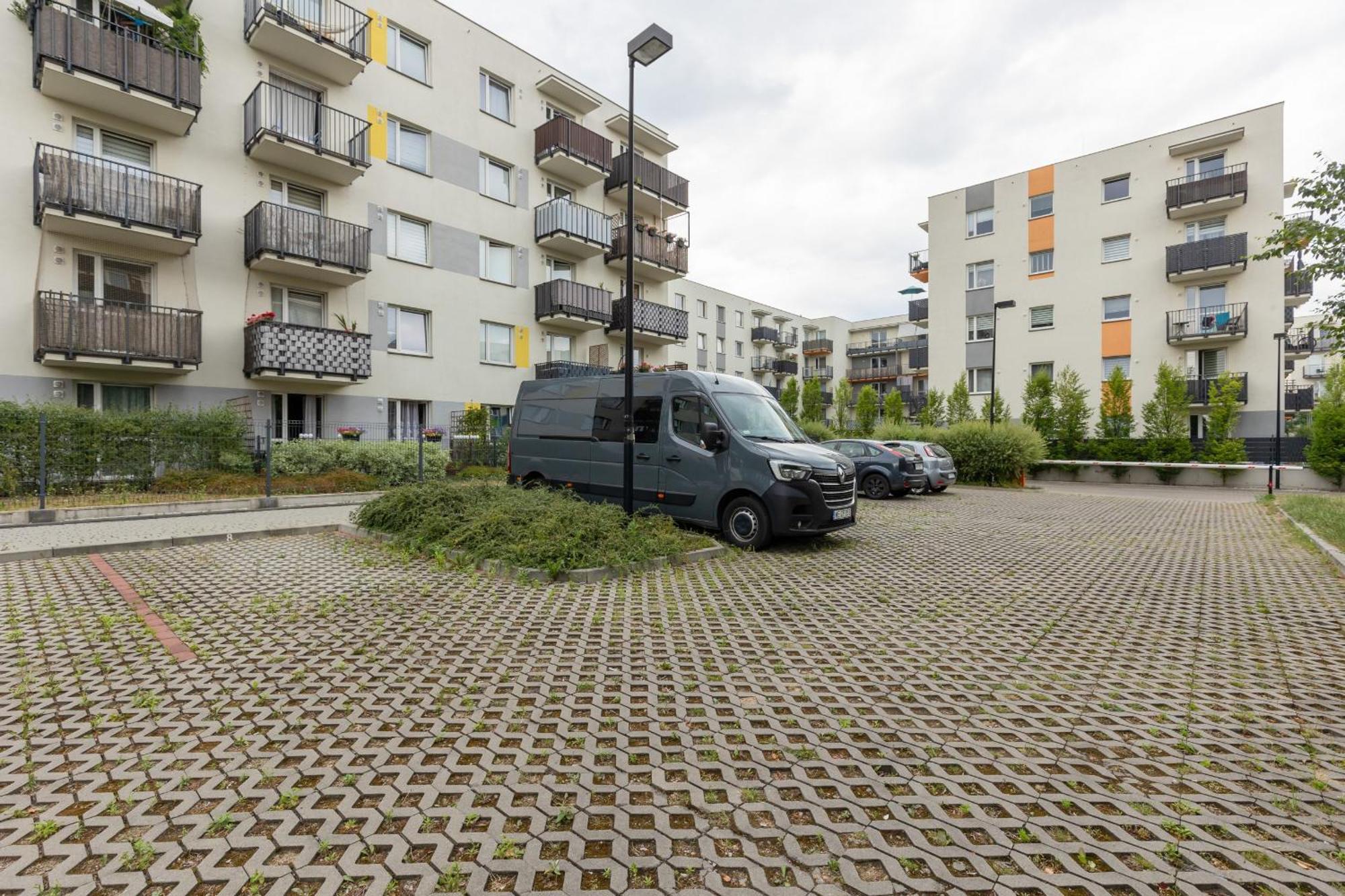 Apartment Urban Wings - Airport With Parking & Balcony By Renters Warsaw