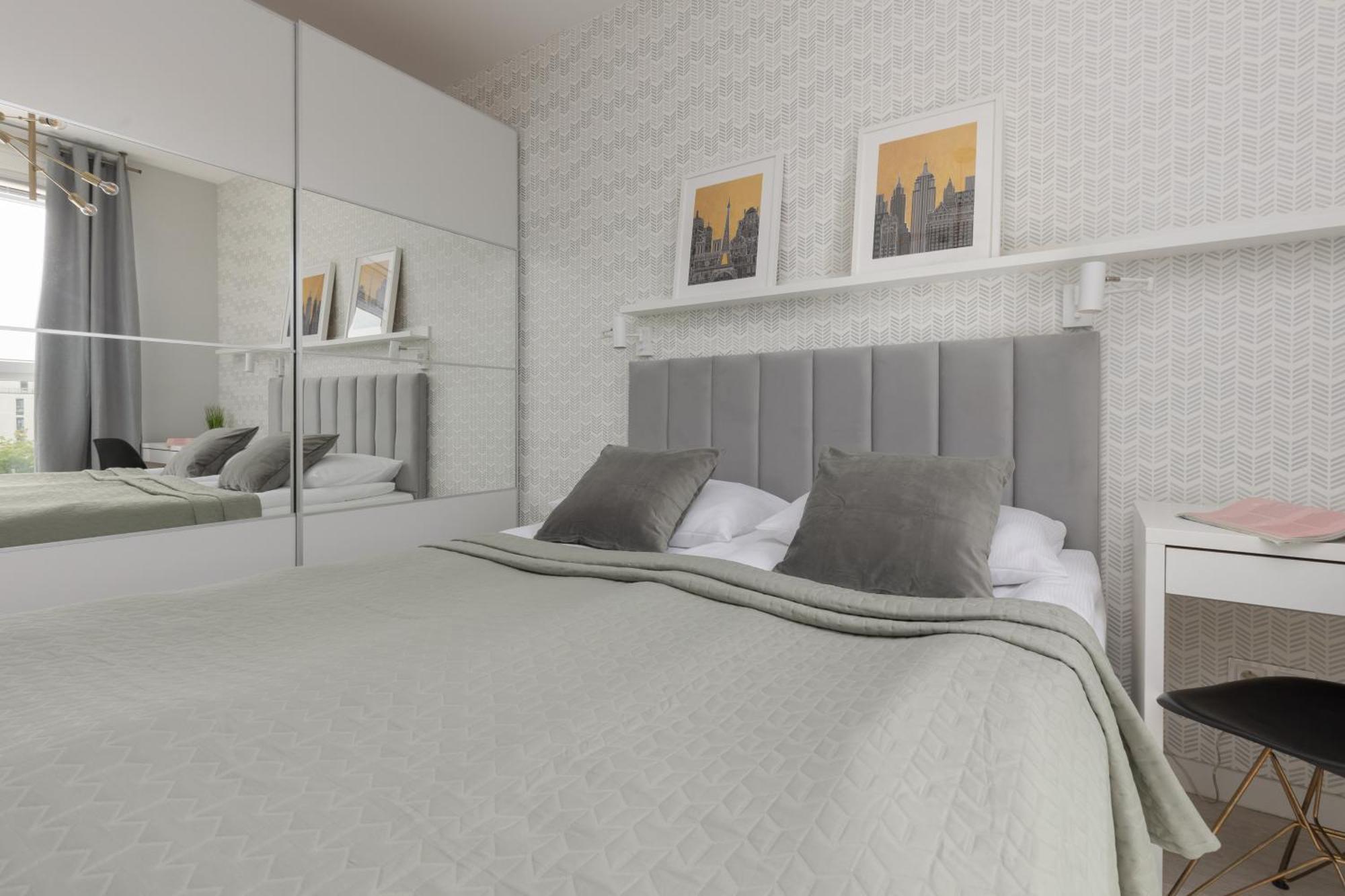 Metro Bielany By Renters