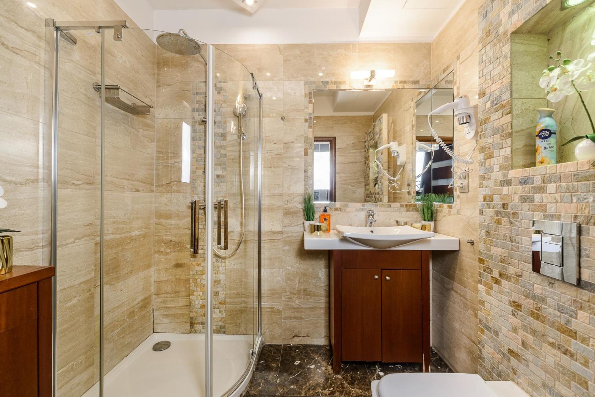 Luxury In Platinum Tower Warsaw