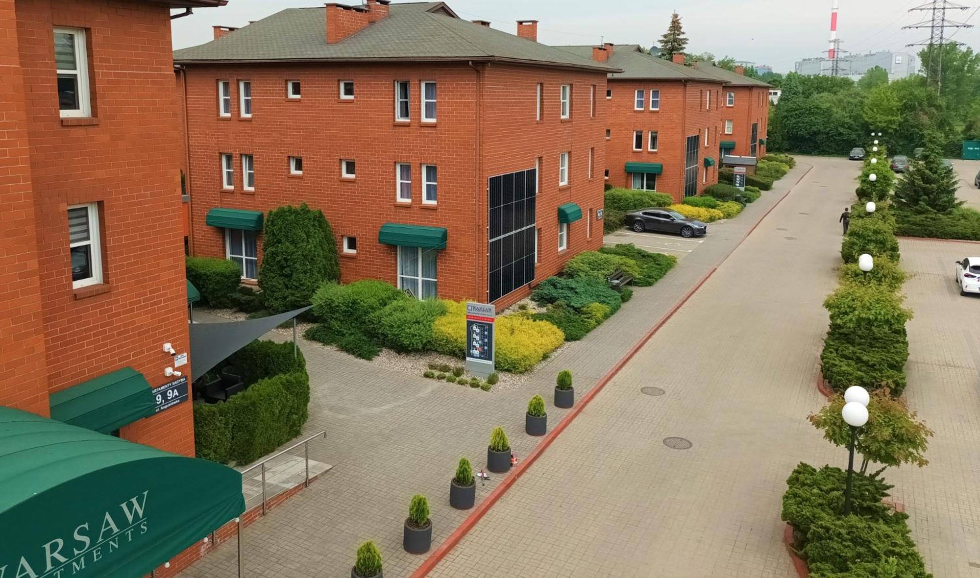 - Aparthotel 3*