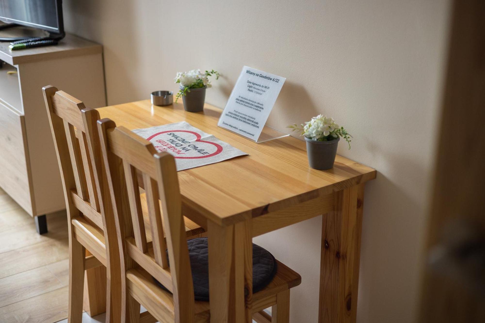Ochota Wooden Apartment