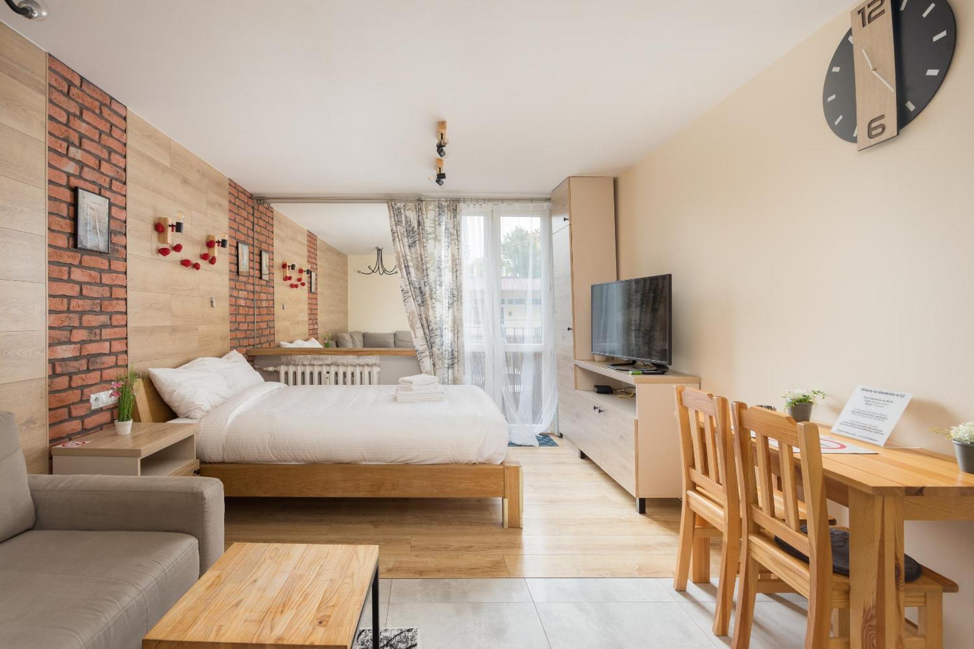 Apartment Ochota Wooden *