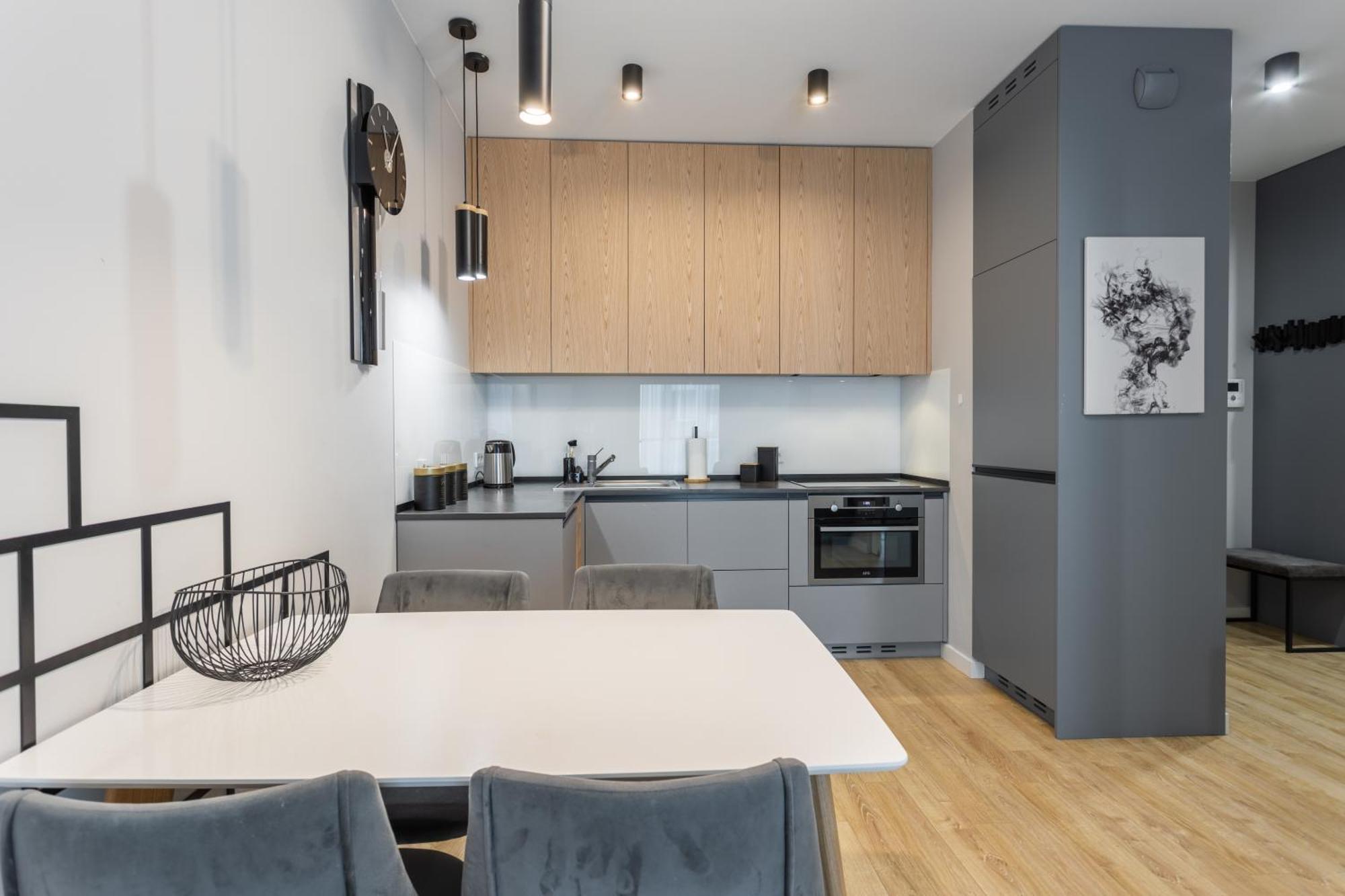 Golden - Luxury Building With Terrace On The Roof - Sienna Str