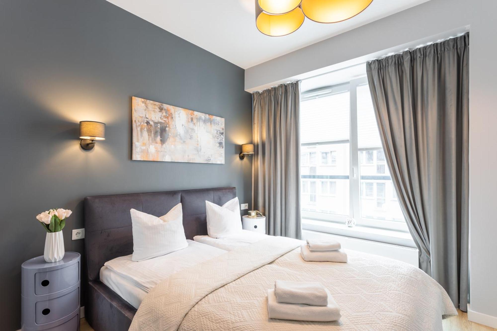 Golden - Luxury Building With Terrace On The Roof - Sienna Str *
