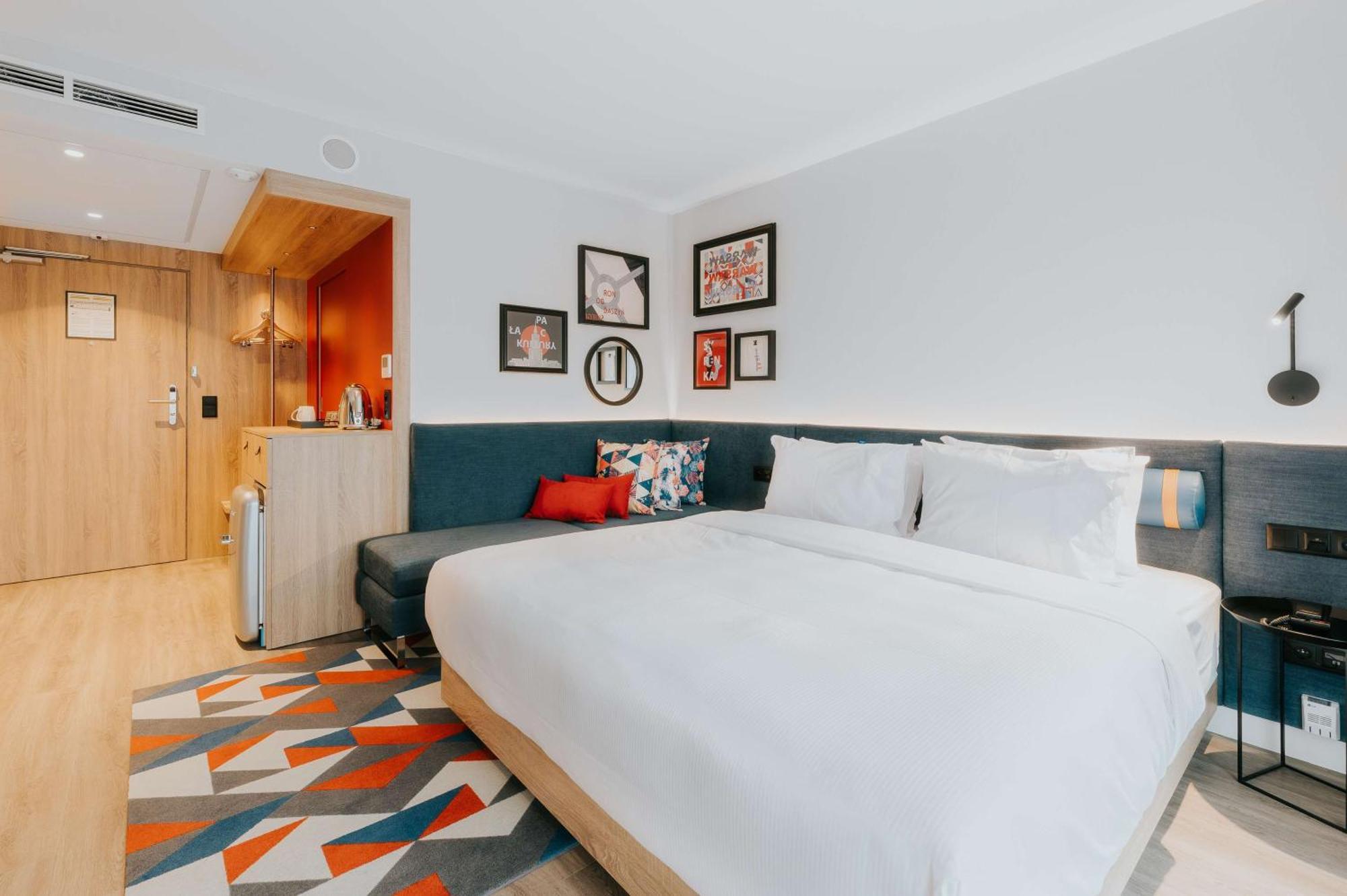 Hampton By Hilton Reduta Hotel